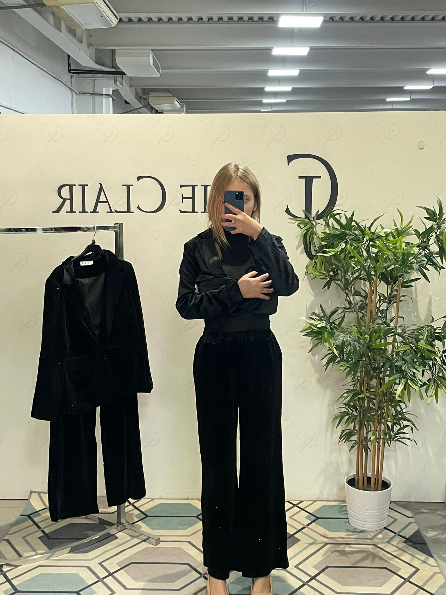 Фото Joie Clair (J-Clair)