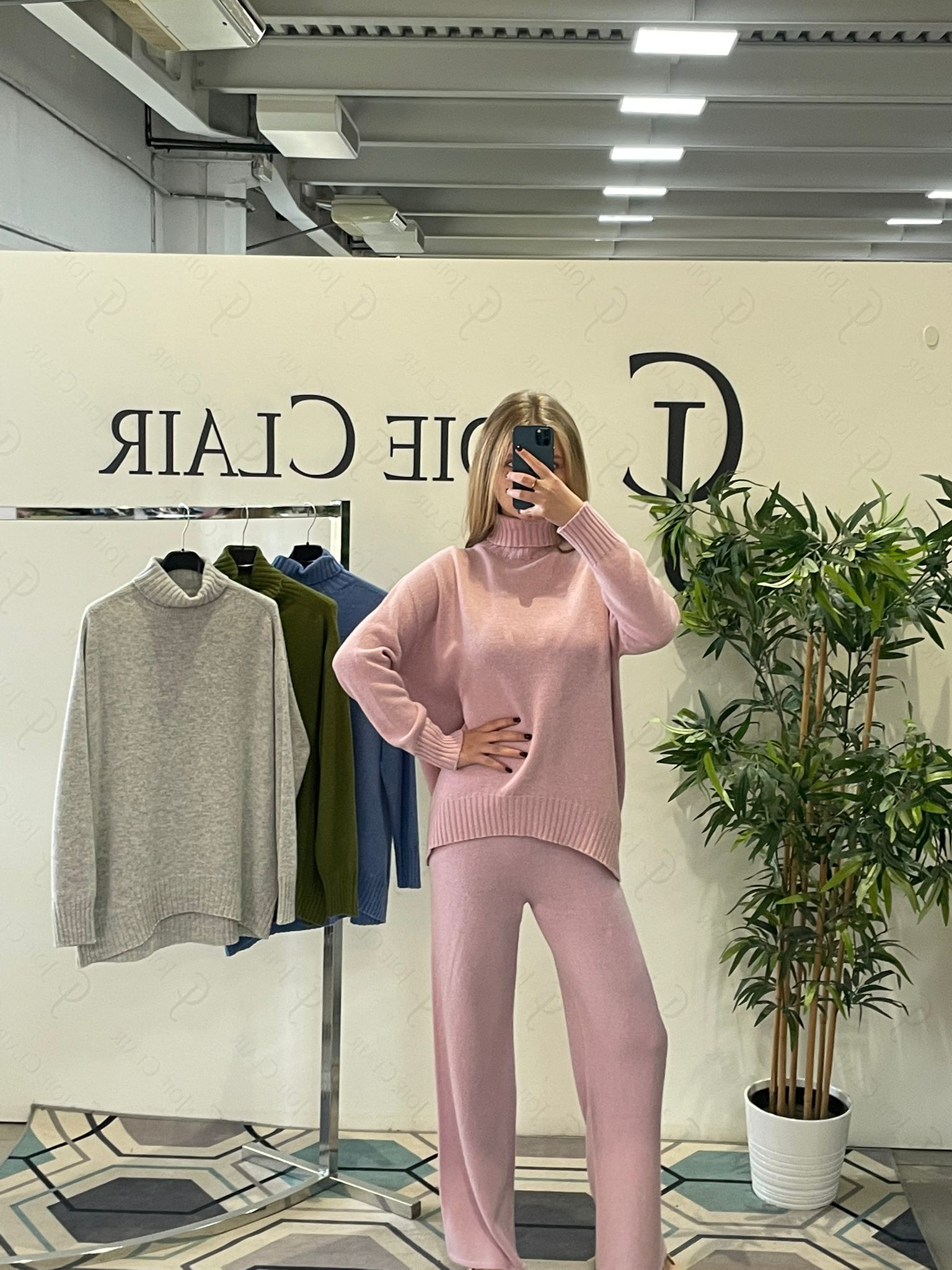 Фото Joie Clair (J-Clair)