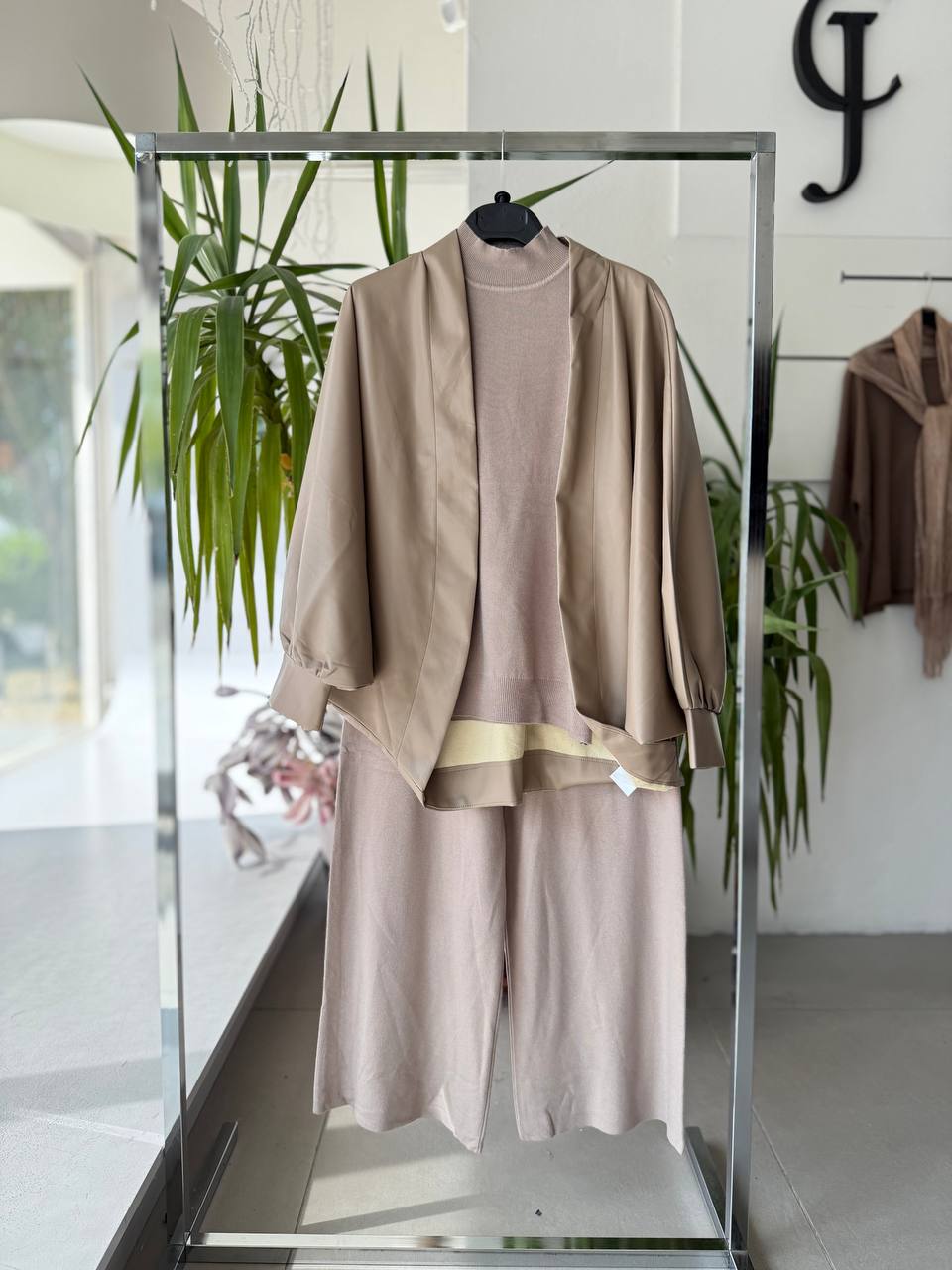 Фото Joie Clair (J-Clair)