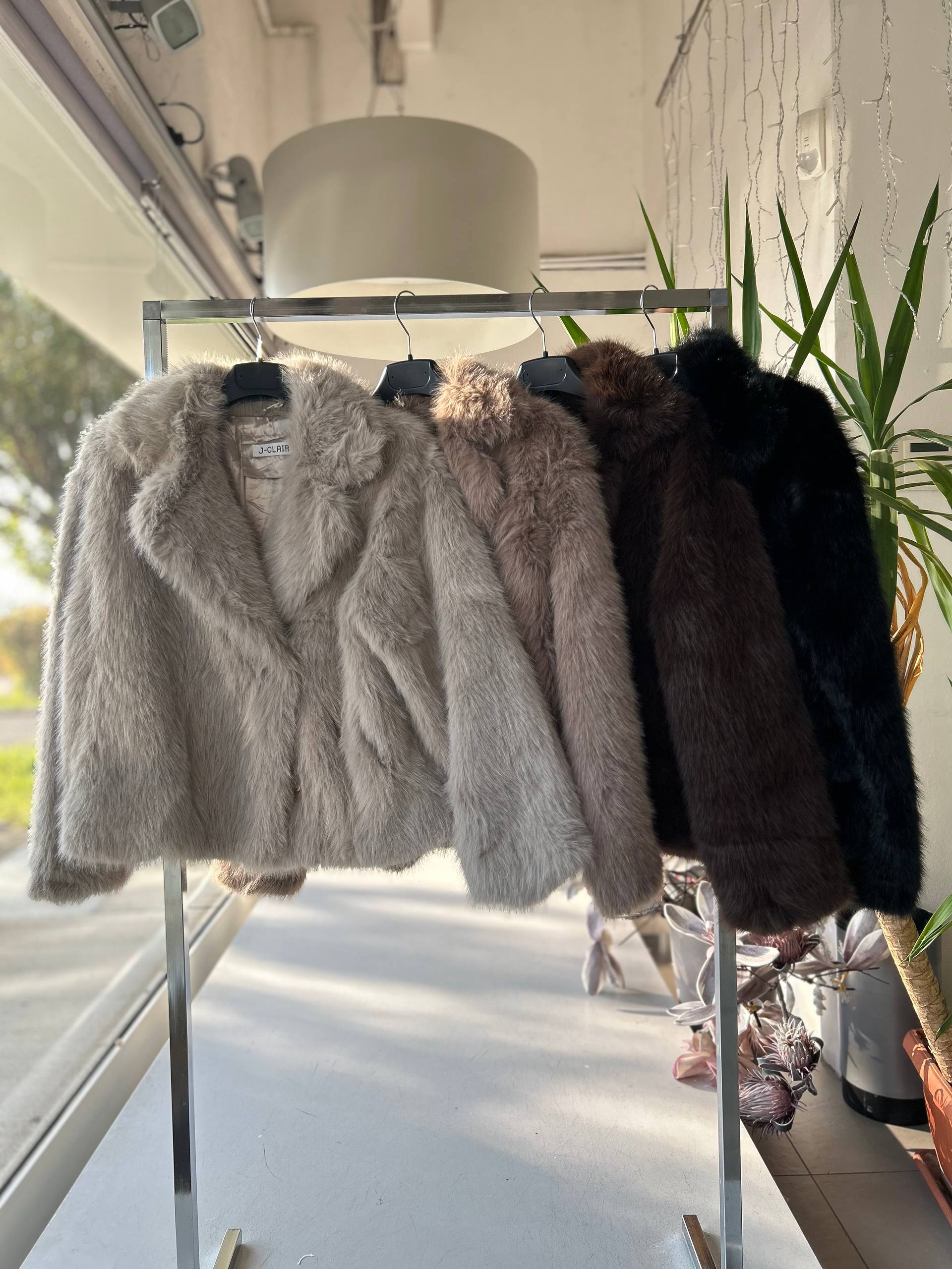 Фото Joie Clair (J-Clair)