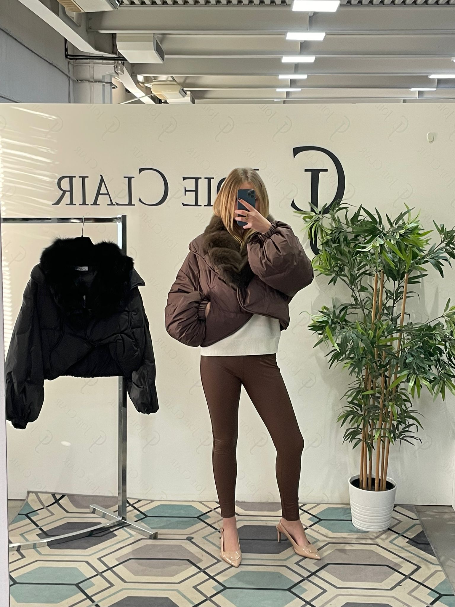 Фото Joie Clair (J-Clair)