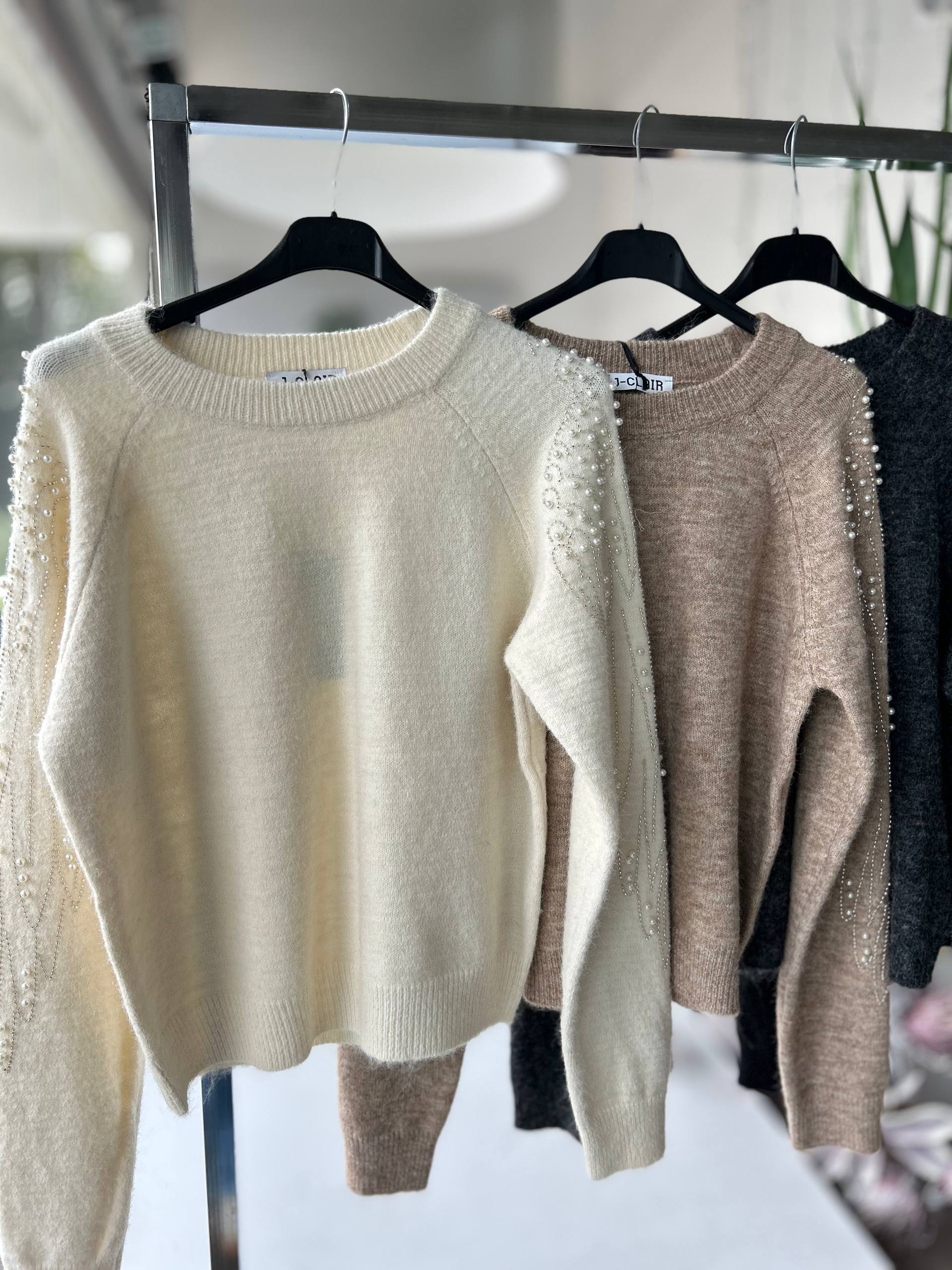 Фото Joie Clair (J-Clair)