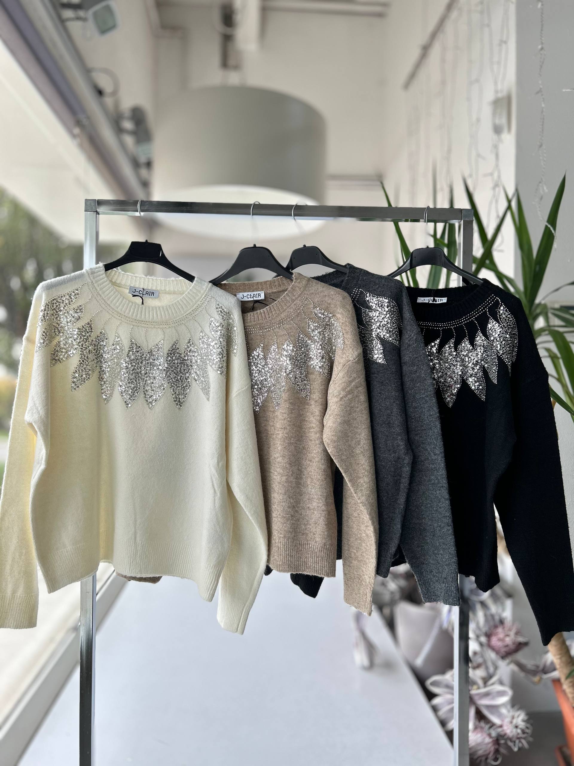 Фото Joie Clair (J-Clair)