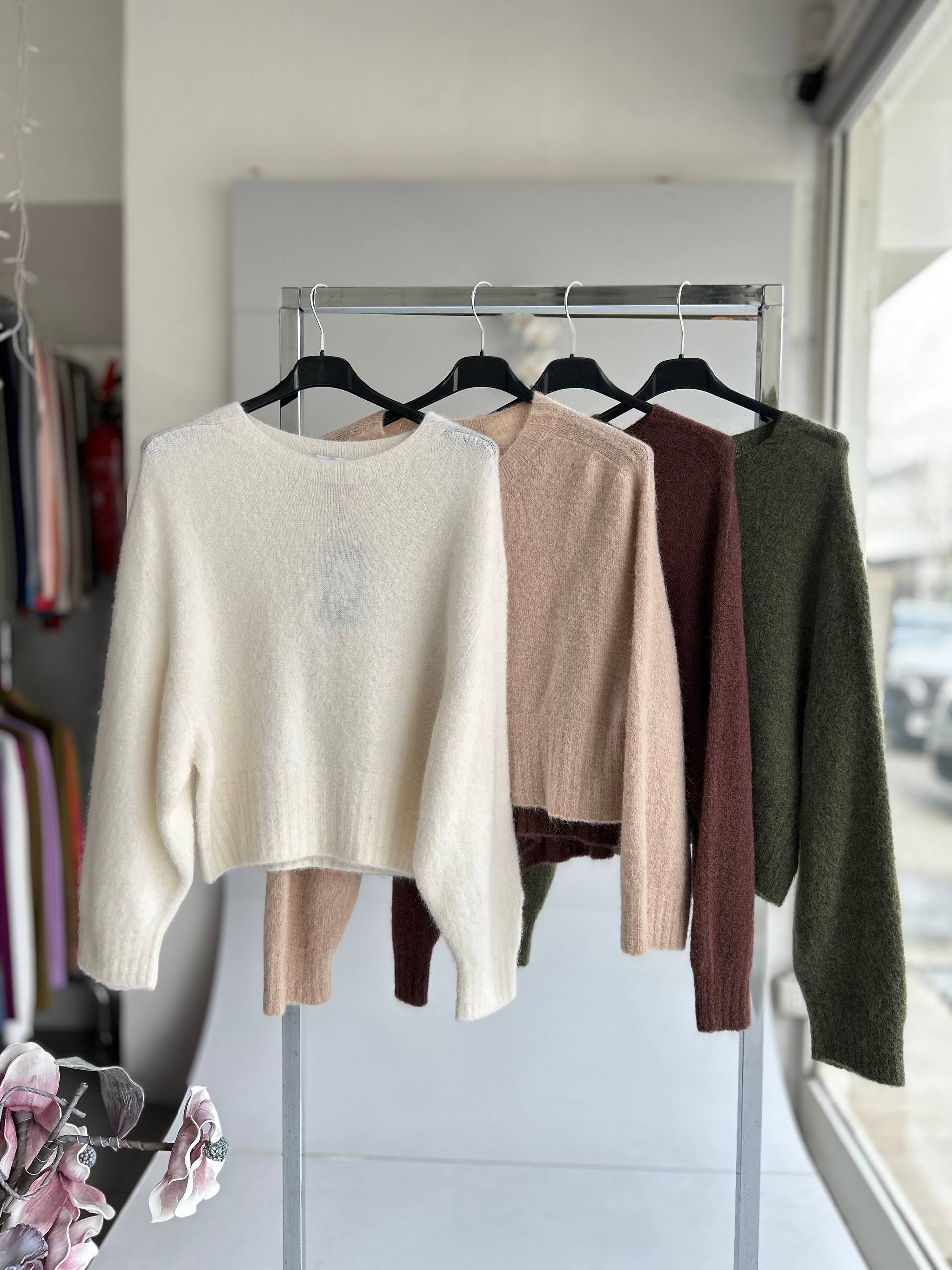 Фото Joie Clair (J-Clair)