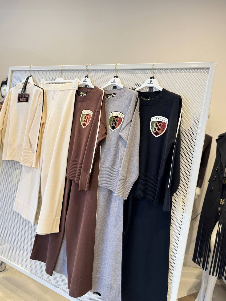 Итальянская одежда, бренд Gil Santucci, арт. 74002175