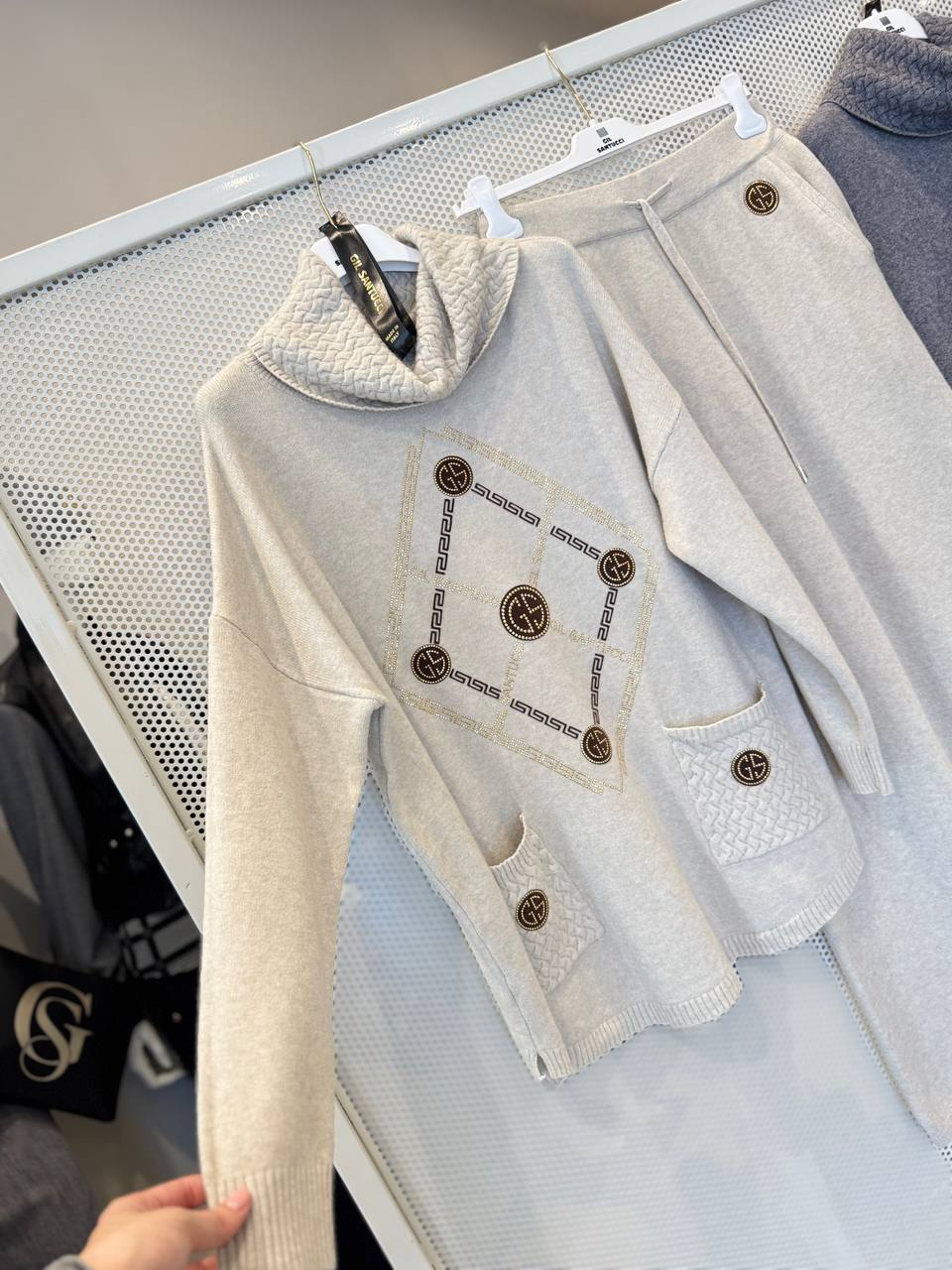 Итальянская одежда, бренд Gil Santucci, арт. 74002250