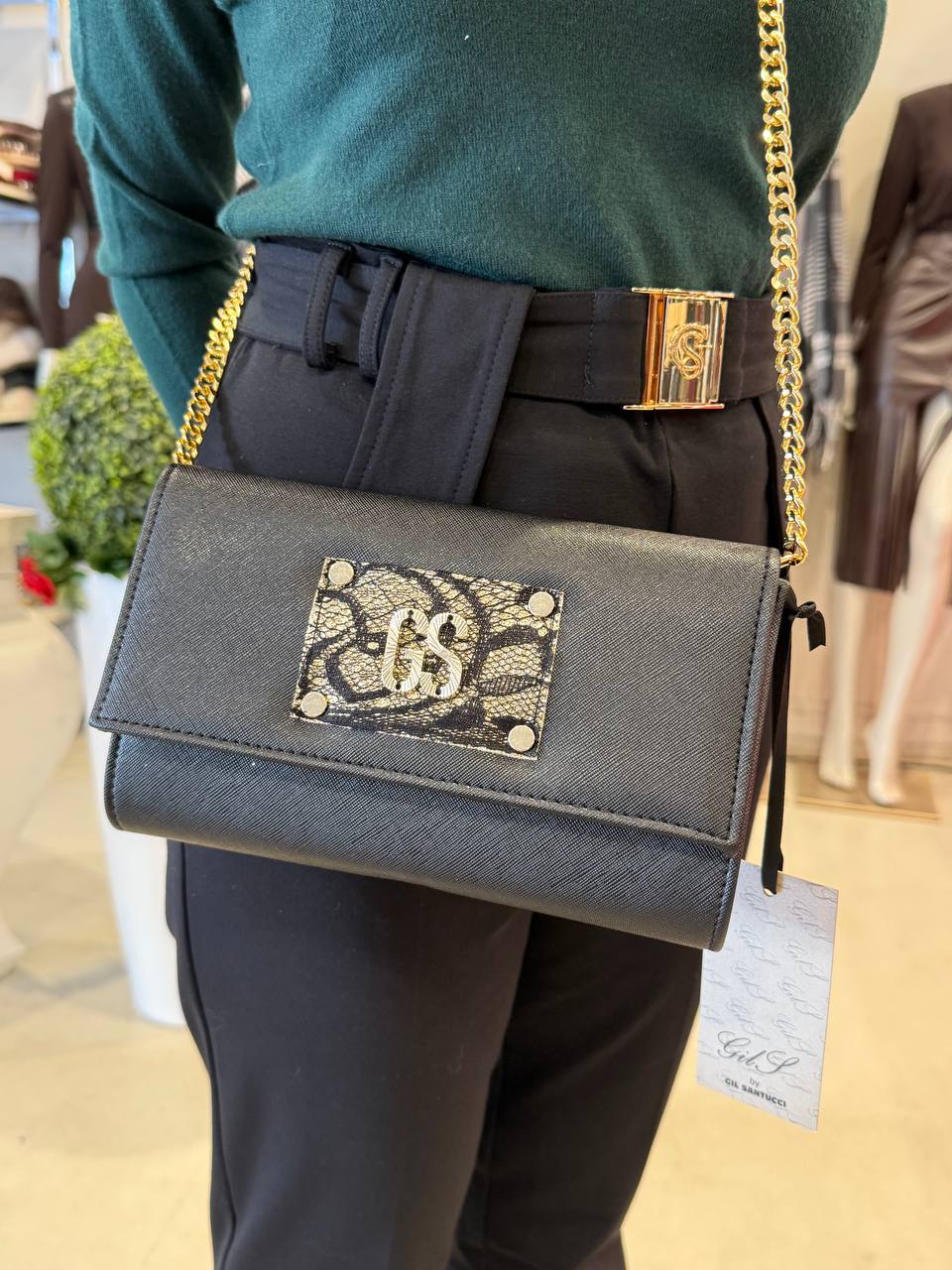 Фото Gil Santucci