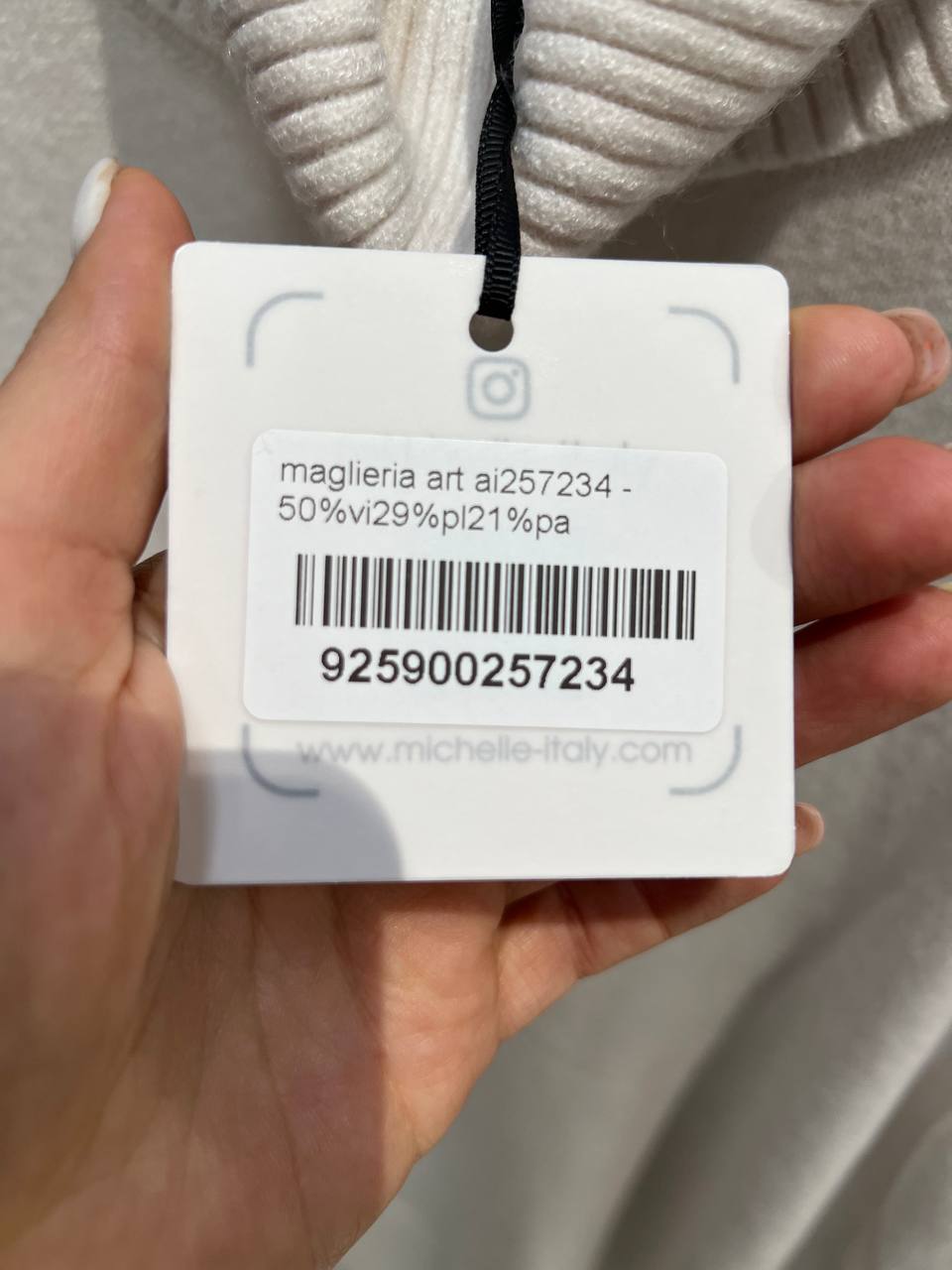 Amelie Follies (Michelle)