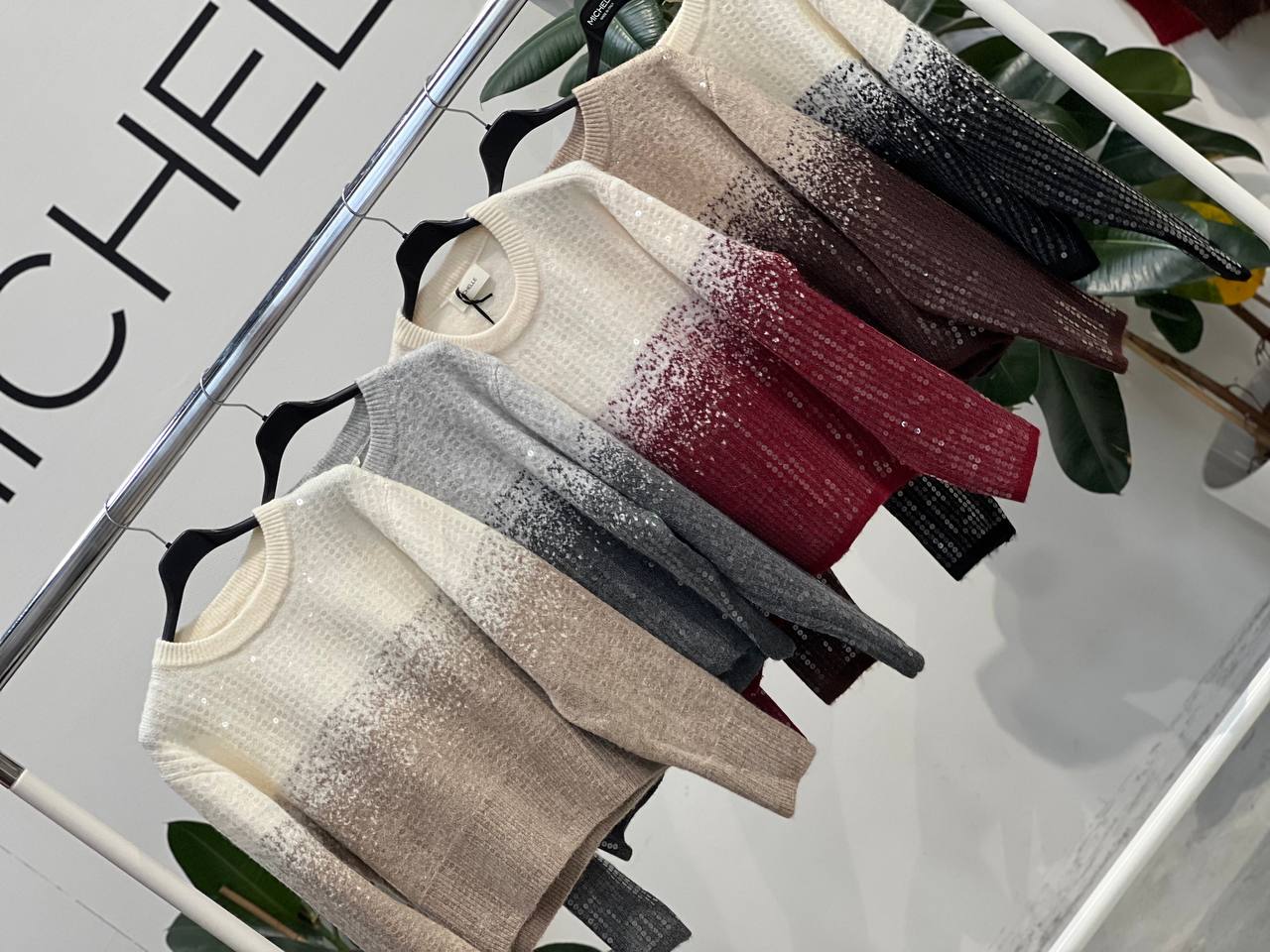 Amelie Follies (Michelle)