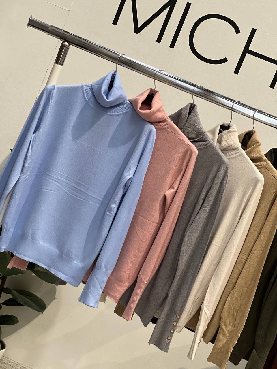 Amelie Follies (Michelle)