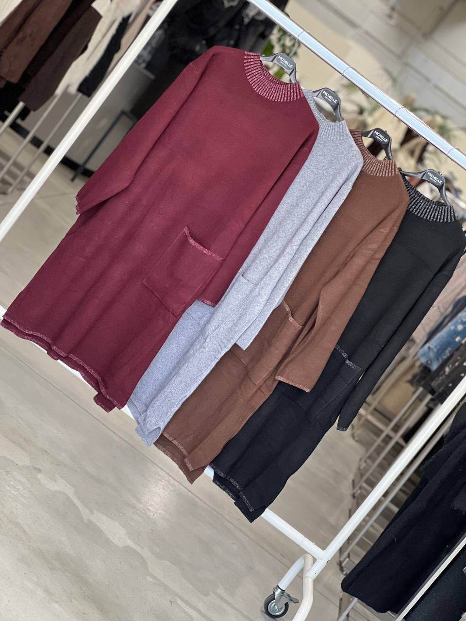 Amelie Follies (Michelle)