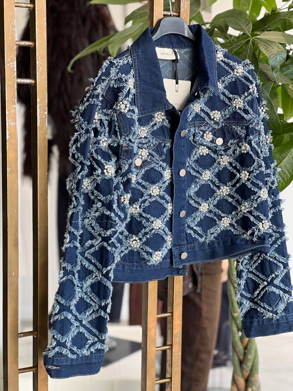 Amelie Follies (Michelle)