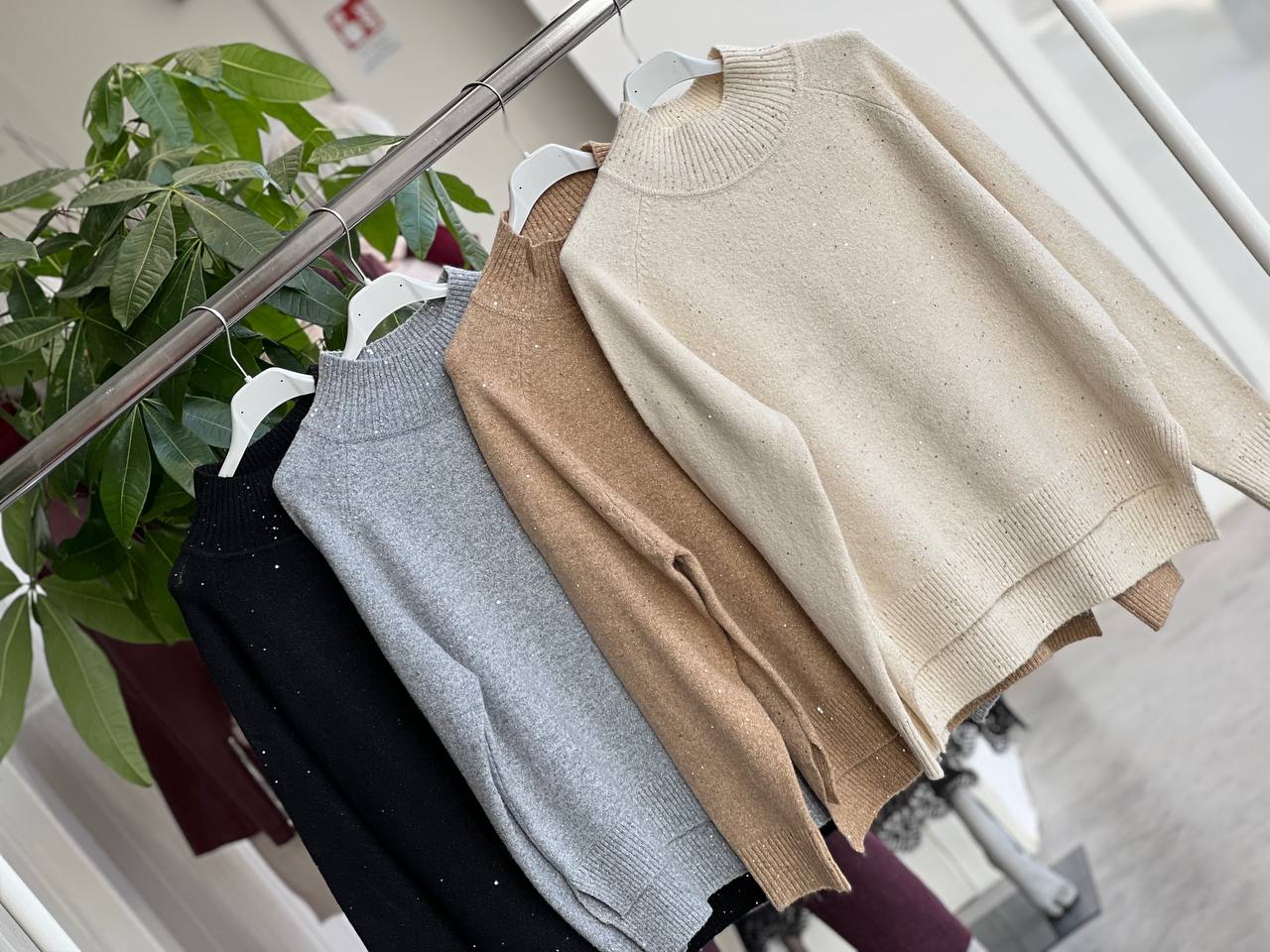 Amelie Follies (Michelle)