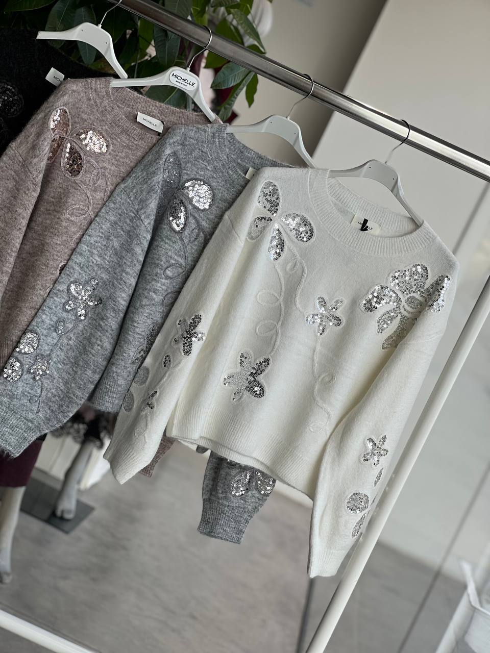 Amelie Follies (Michelle)