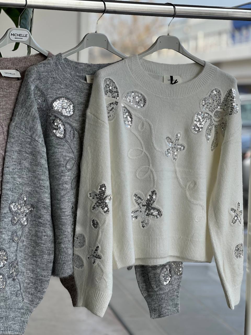 Amelie Follies (Michelle)