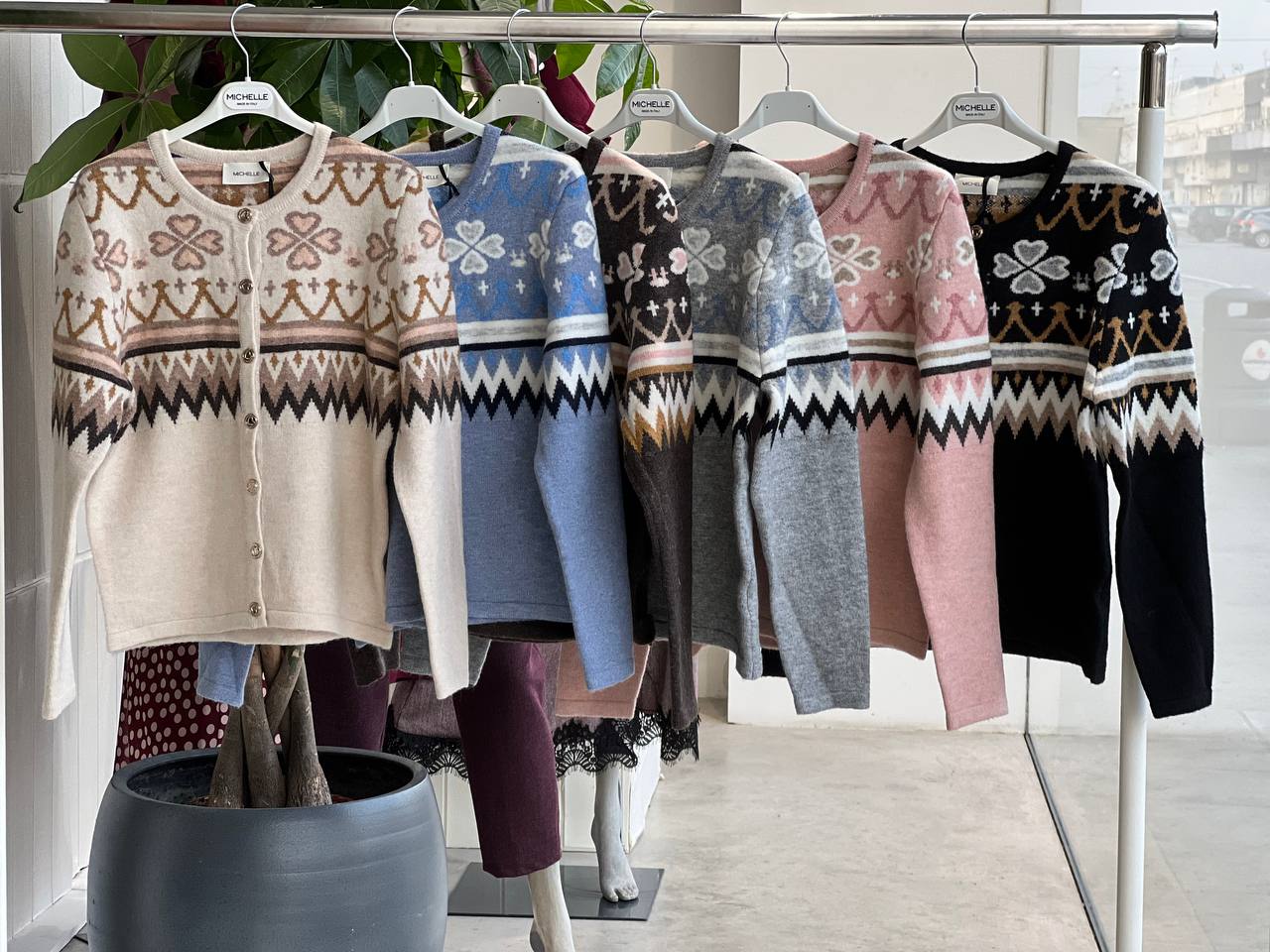 Amelie Follies (Michelle)