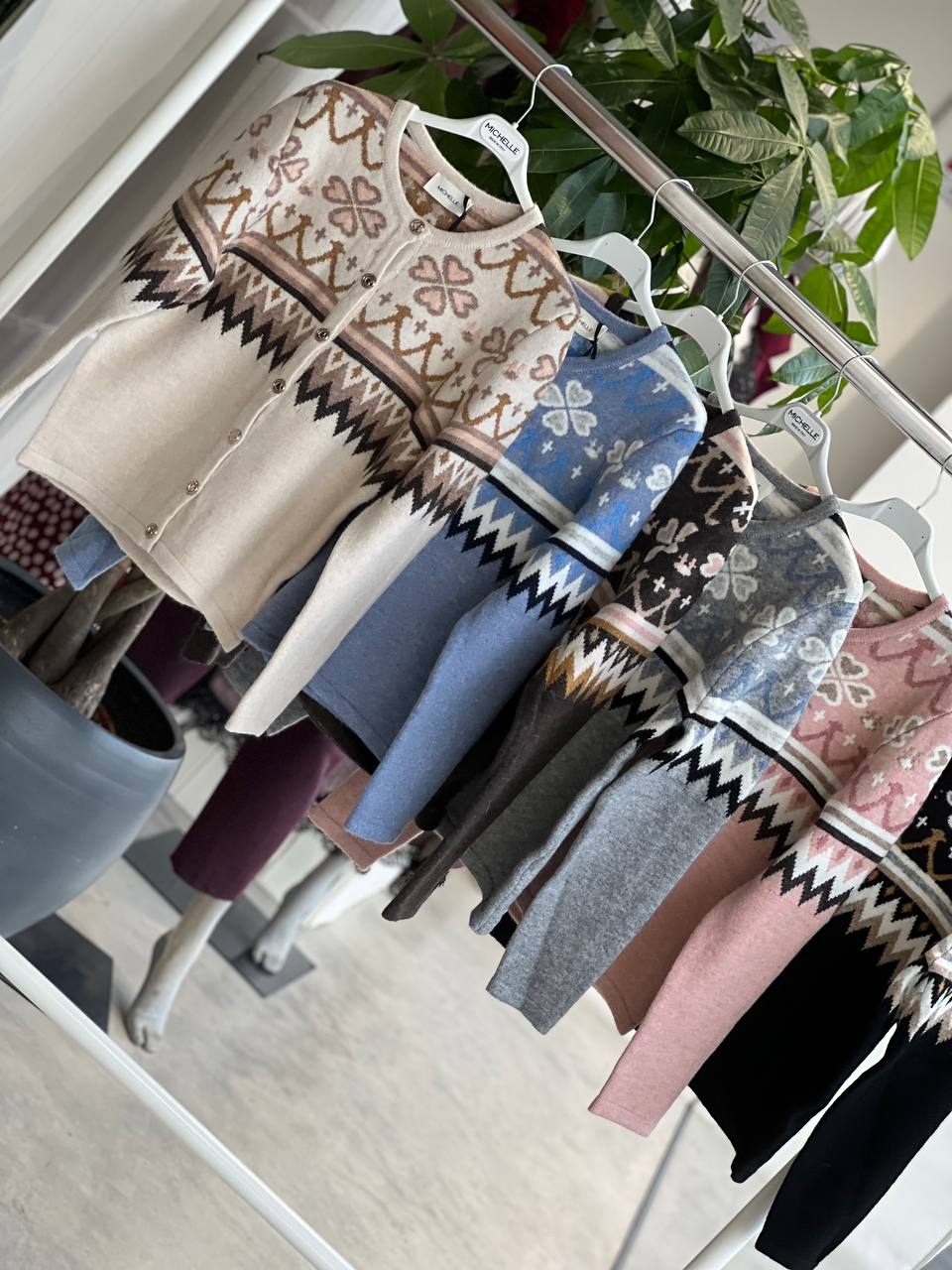 Amelie Follies (Michelle)