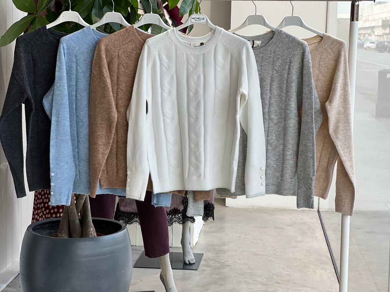 Amelie Follies (Michelle)