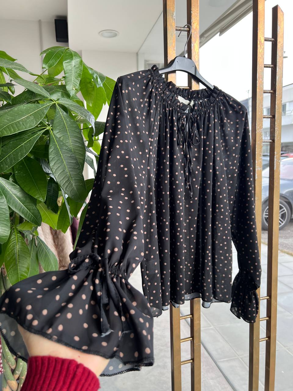 Amelie Follies (Michelle)