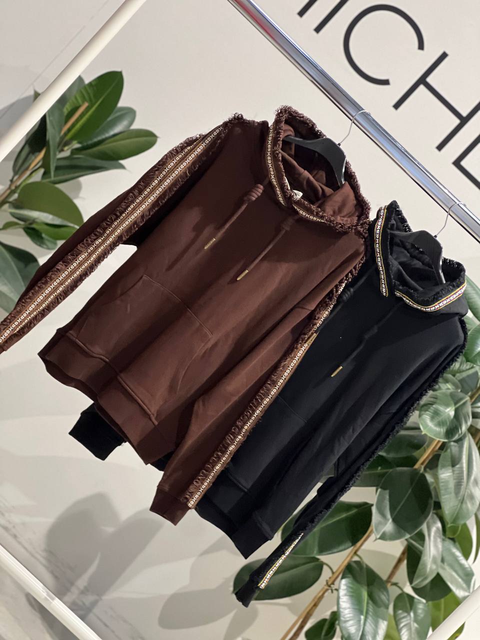 Amelie Follies (Michelle)