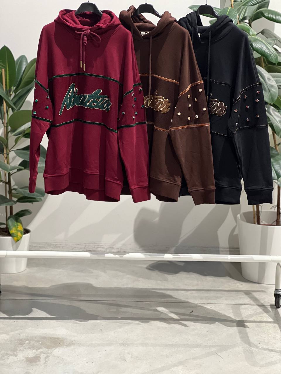 Amelie Follies (Michelle)