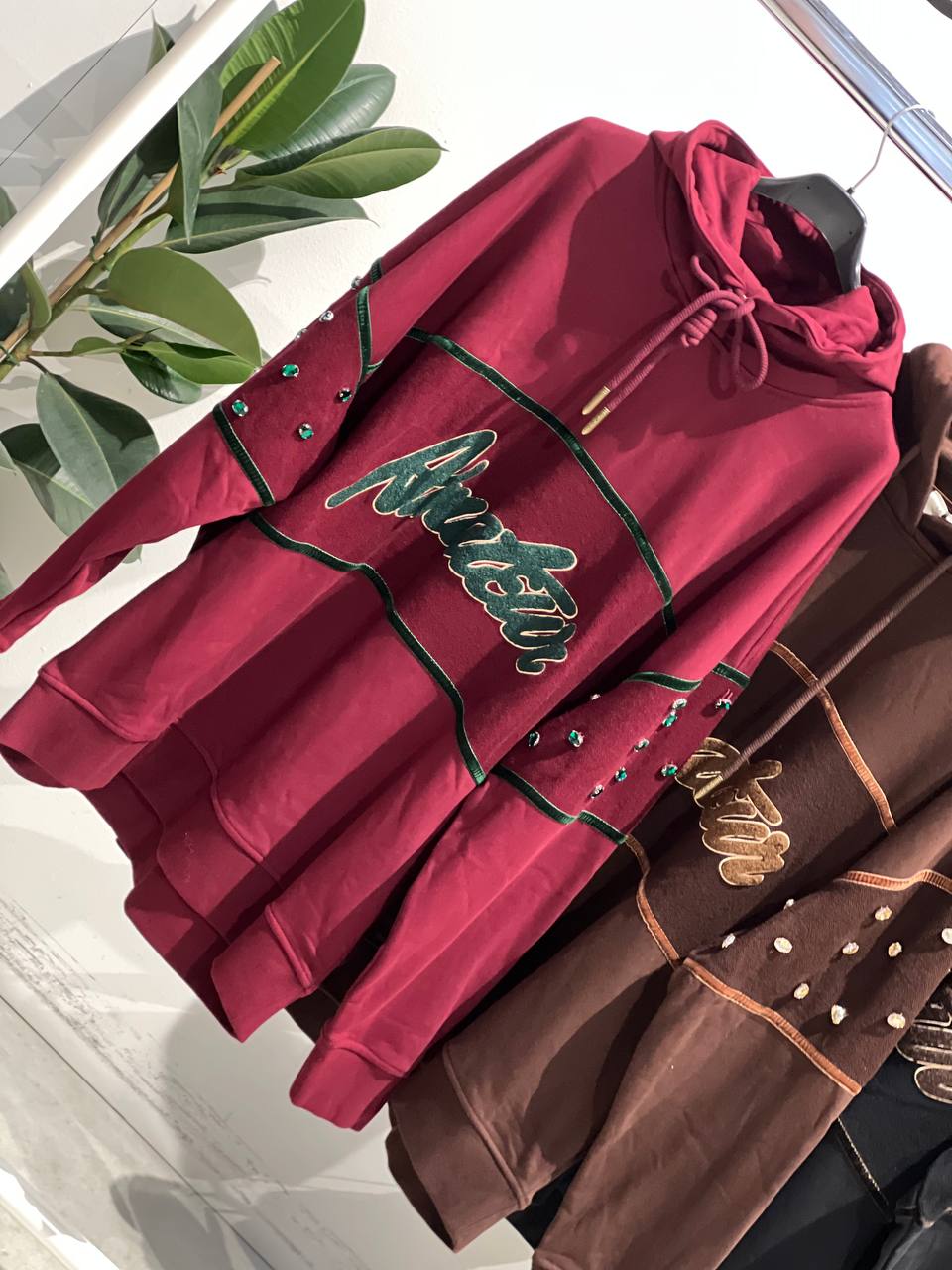 Amelie Follies (Michelle)