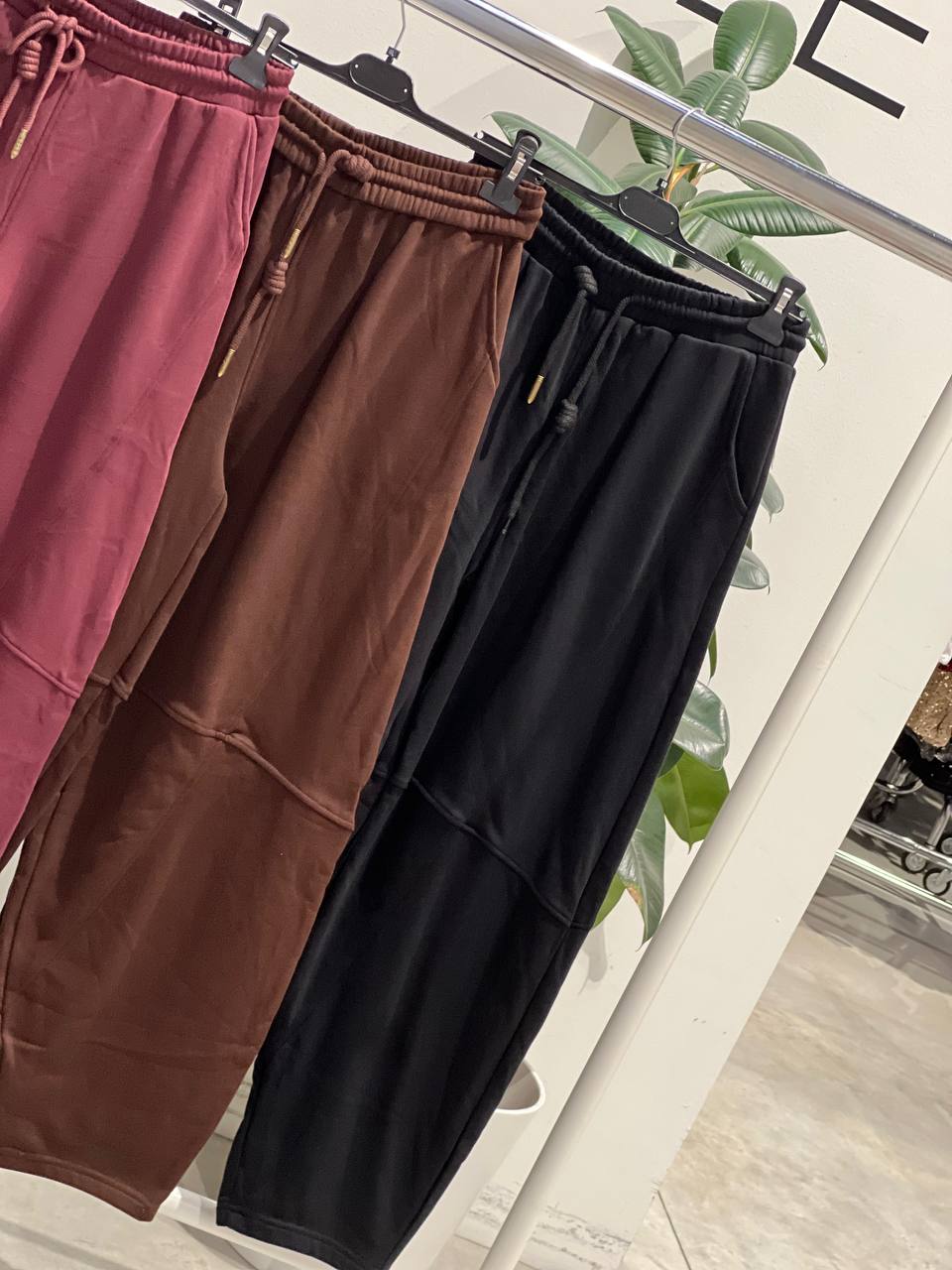 Amelie Follies (Michelle)