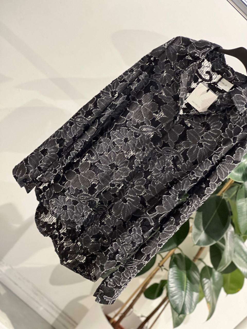 Amelie Follies (Michelle)