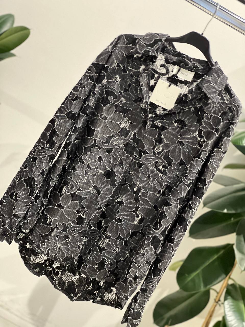 Amelie Follies (Michelle)