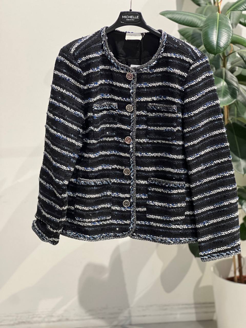 Amelie Follies (Michelle)