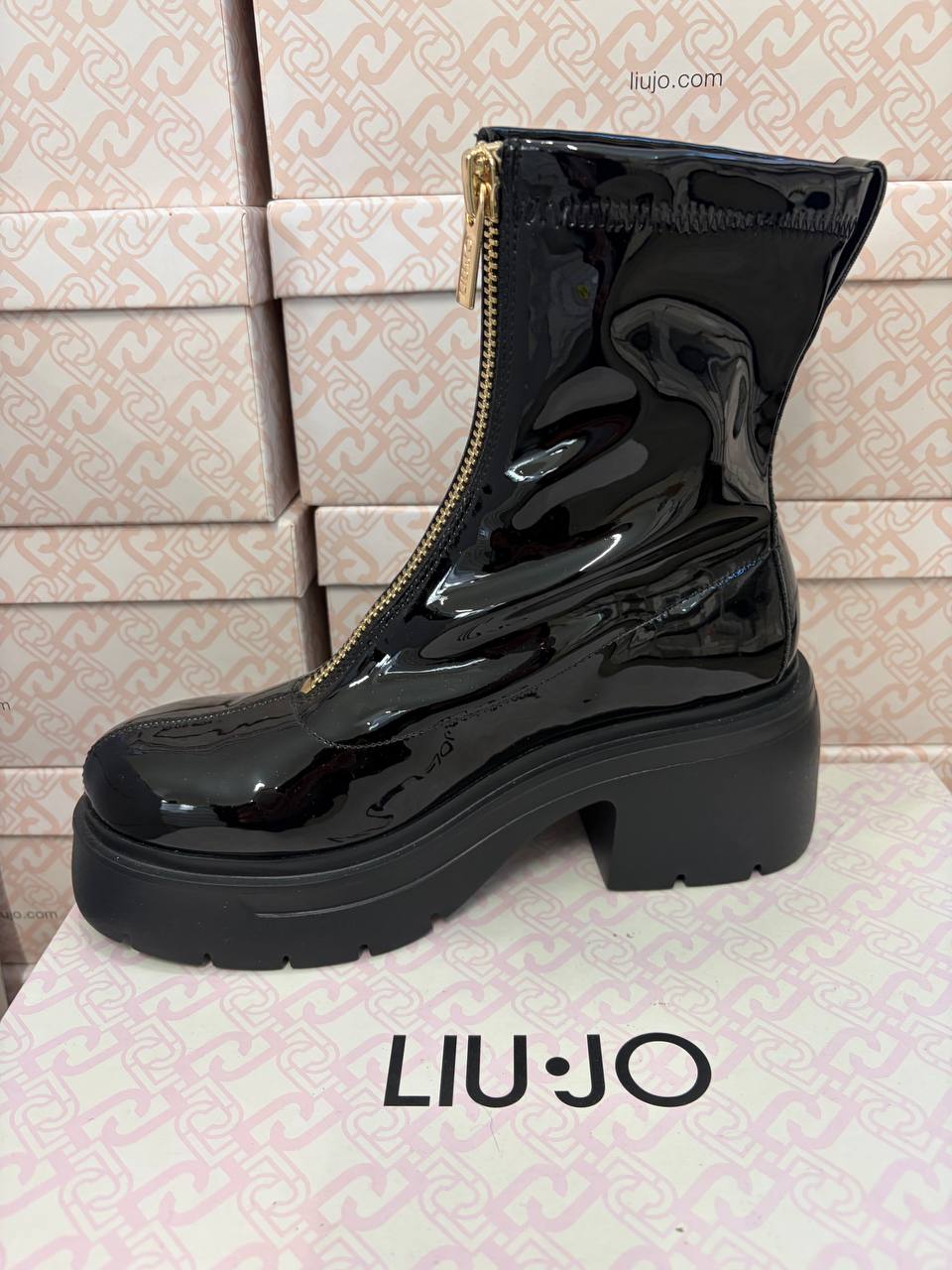 Фото Roberto Serpentini