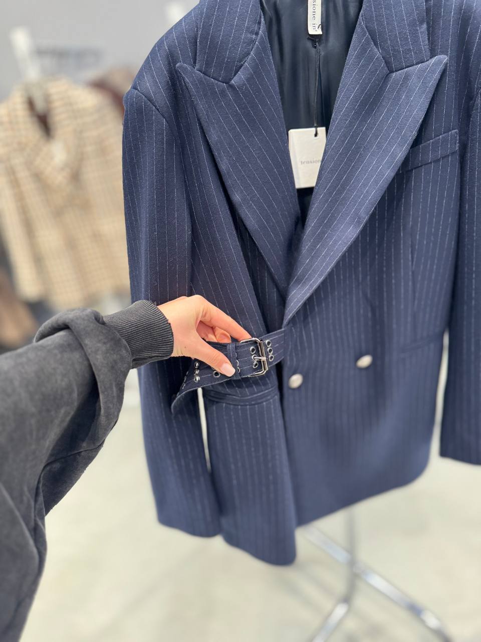 Фото Tensione in