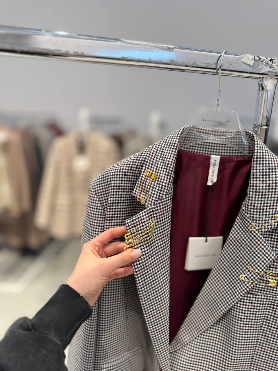 Фото Tensione in