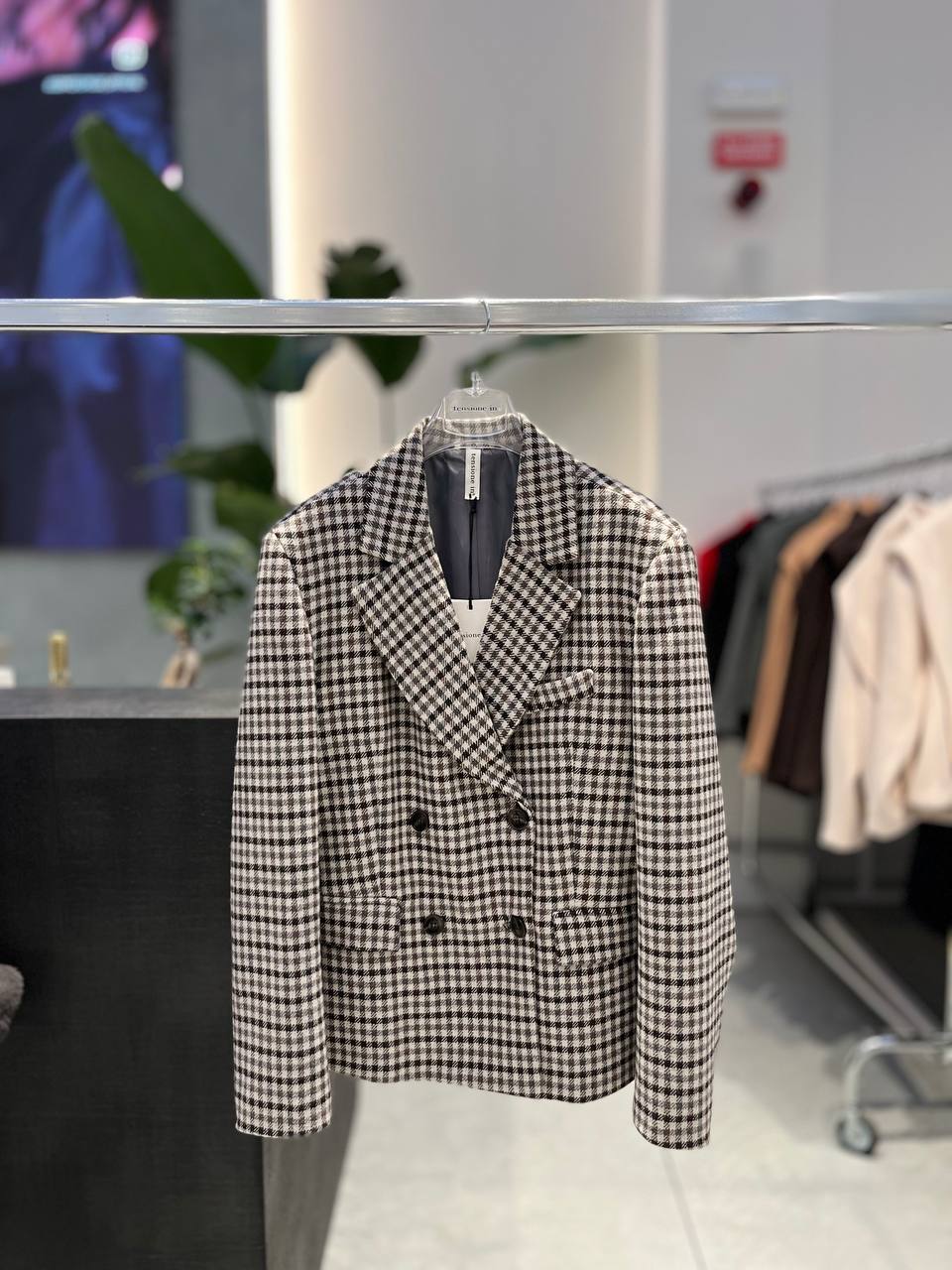 Фото Tensione in