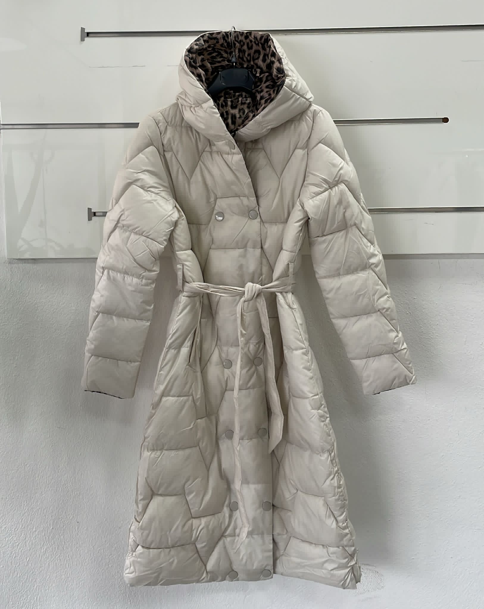 Joie Clair (J-Clair)