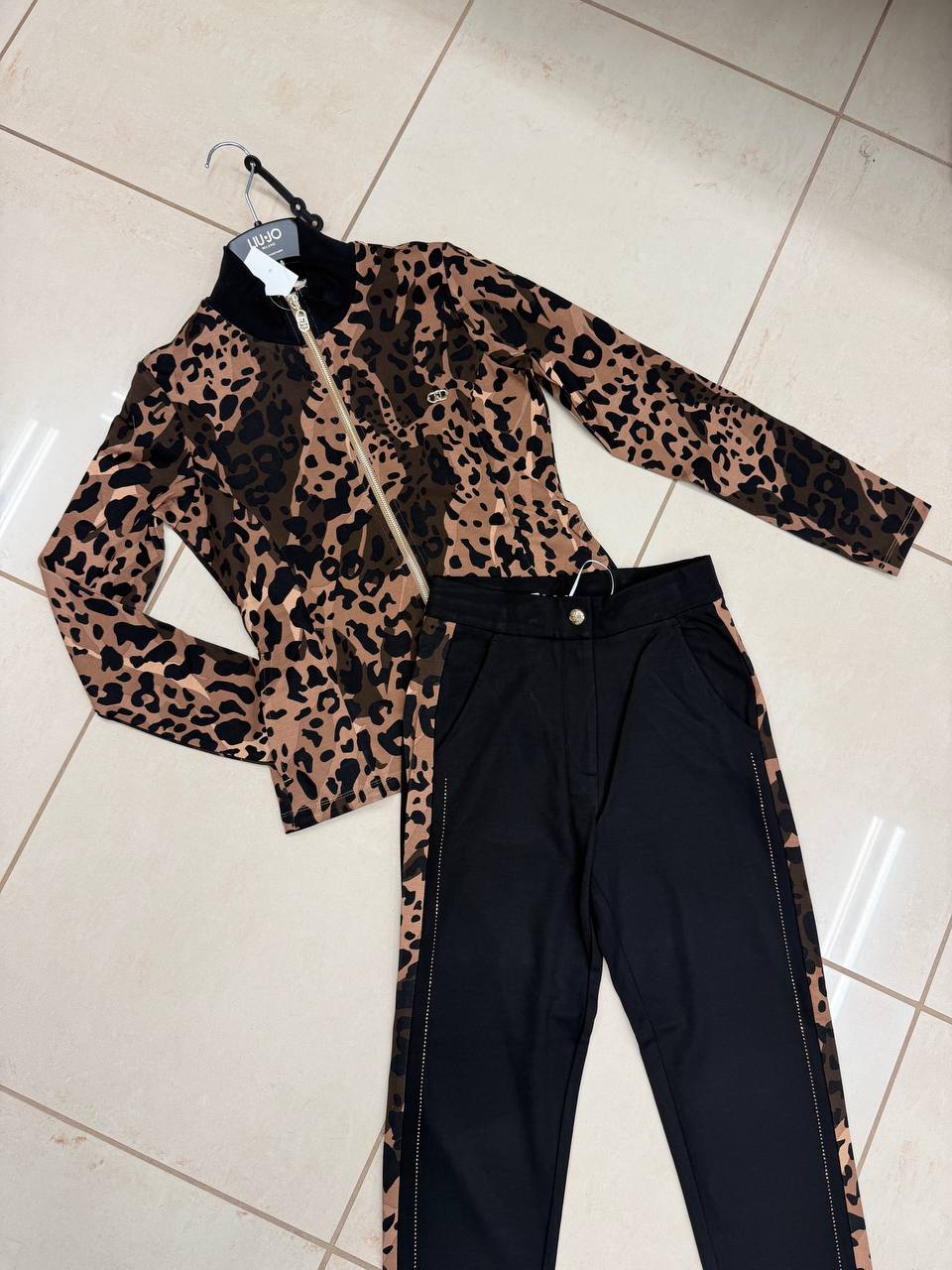 Итальянская одежда, бренд Outlet, арт. 74057303