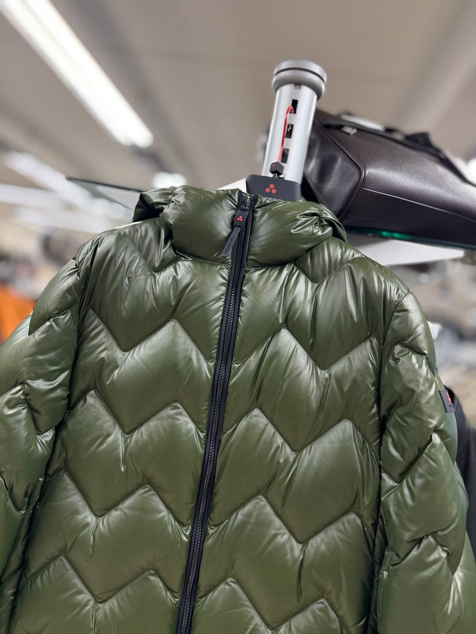 Итальянская одежда, бренд Outlet, арт. 74057341