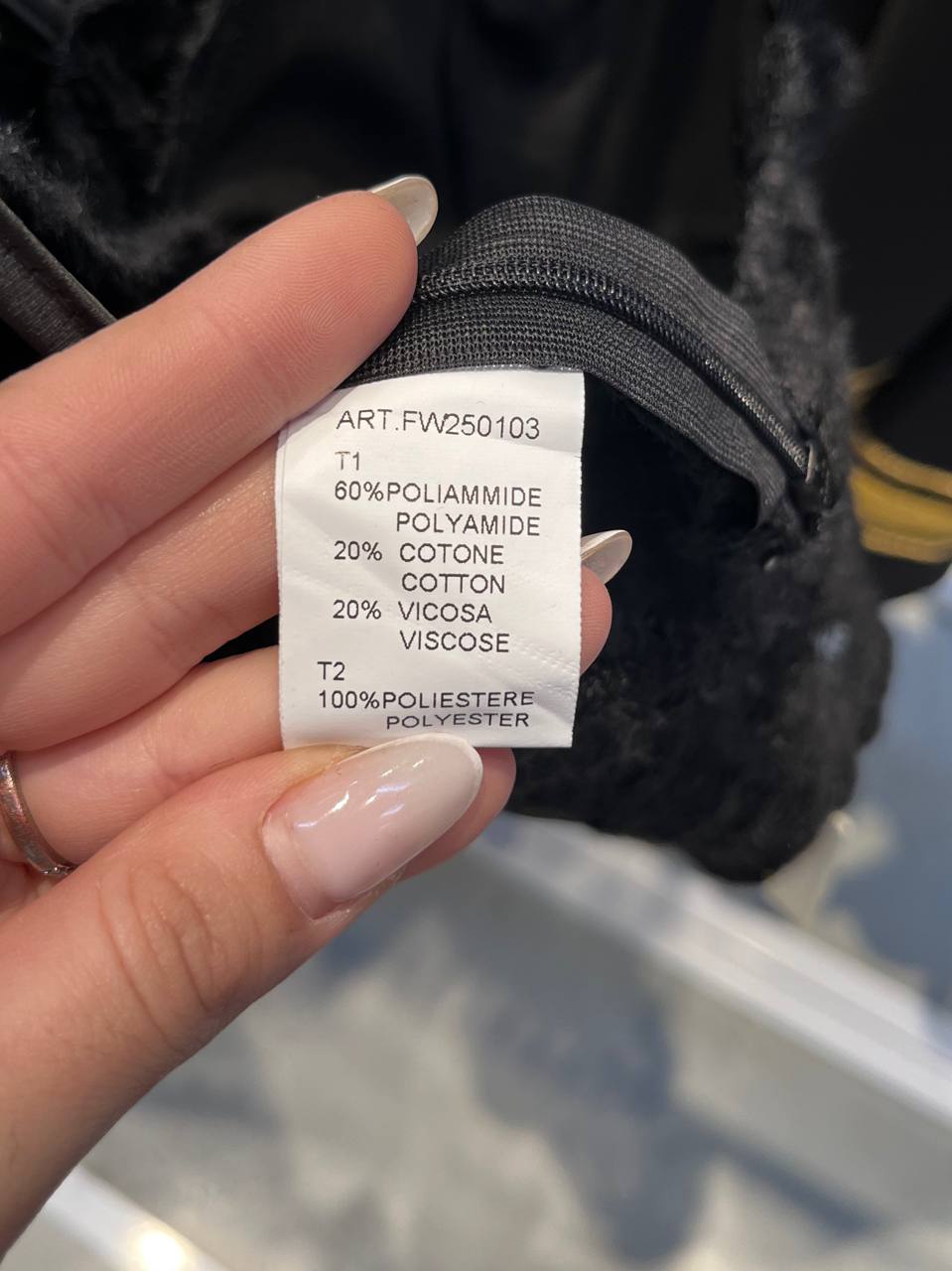 Фото Tensione in