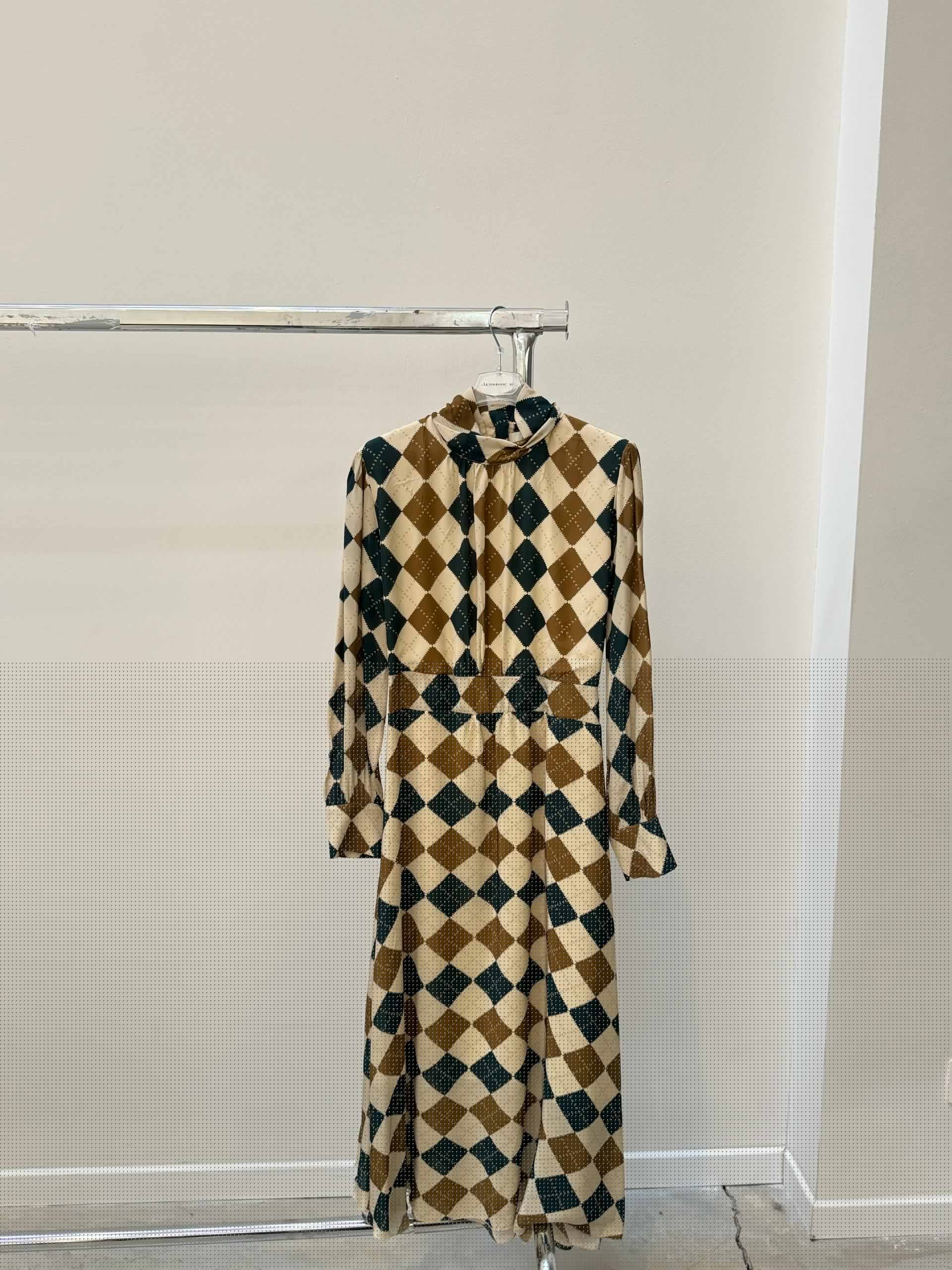 Фото Tensione in