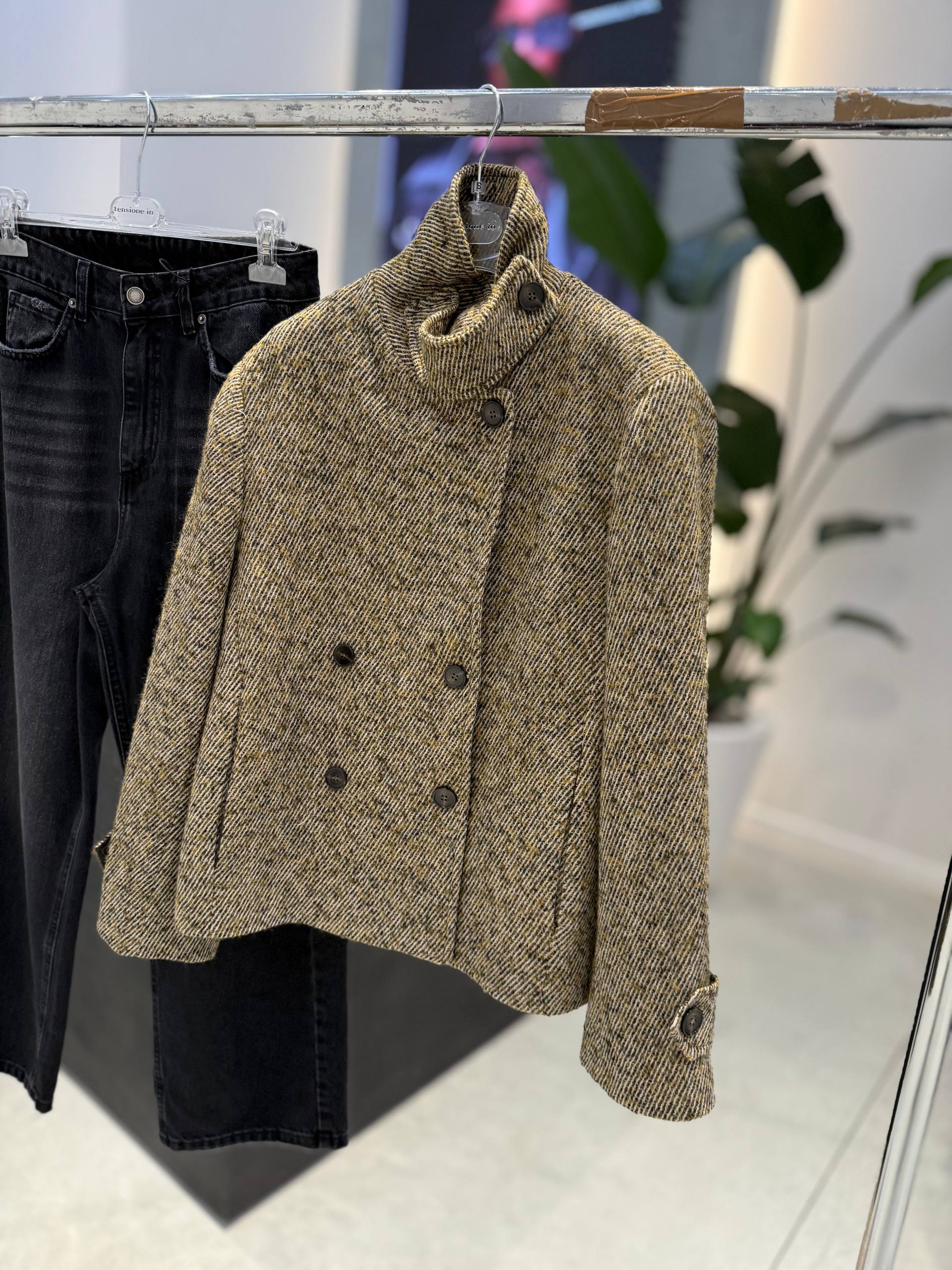 Фото Tensione in