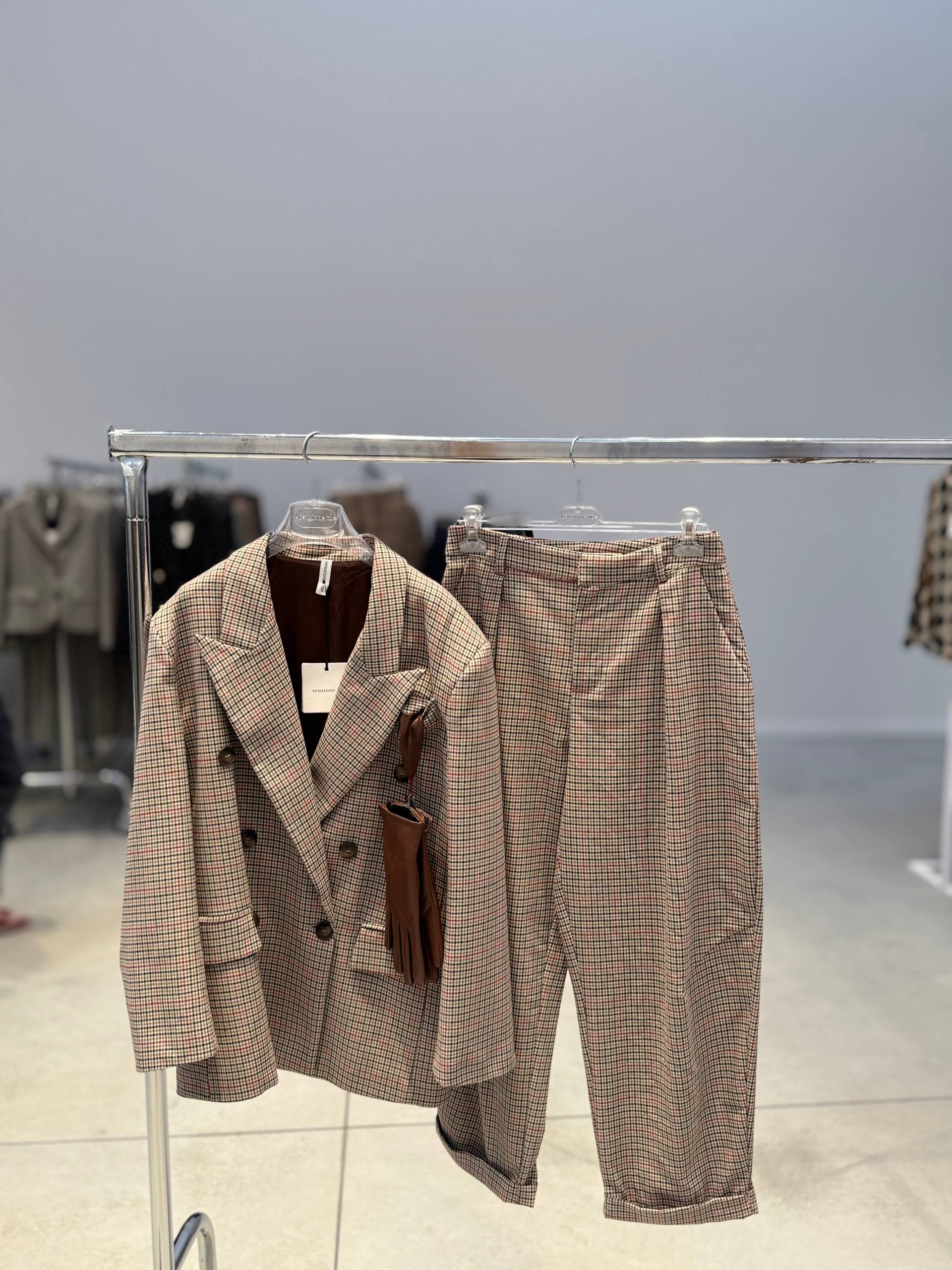 Фото Tensione in