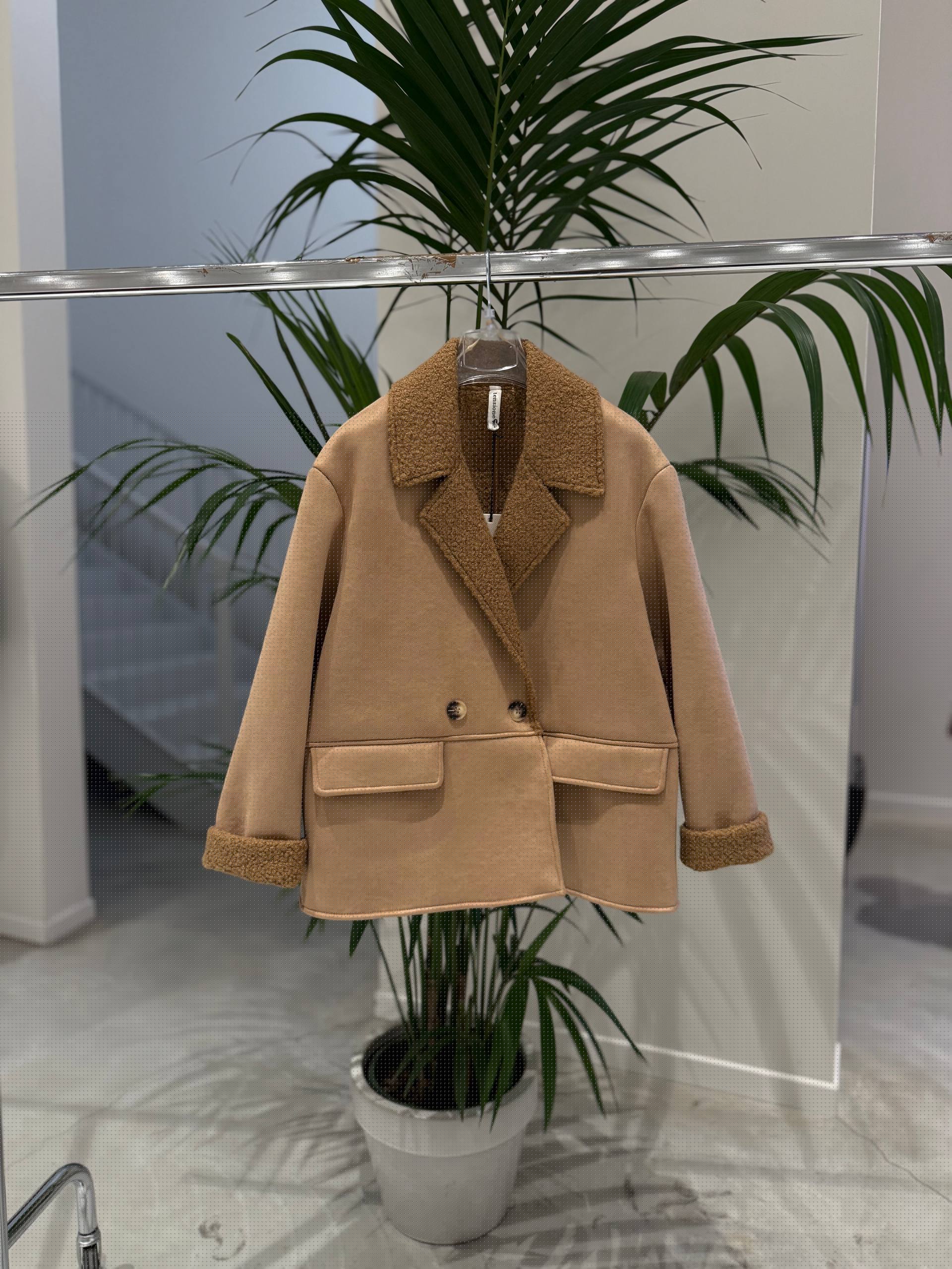 Фото Tensione in