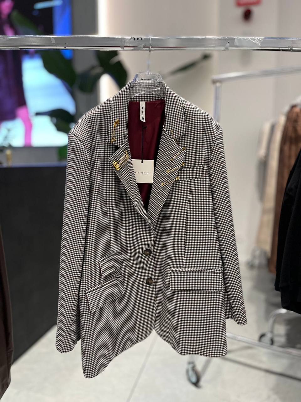 Фото Tensione in