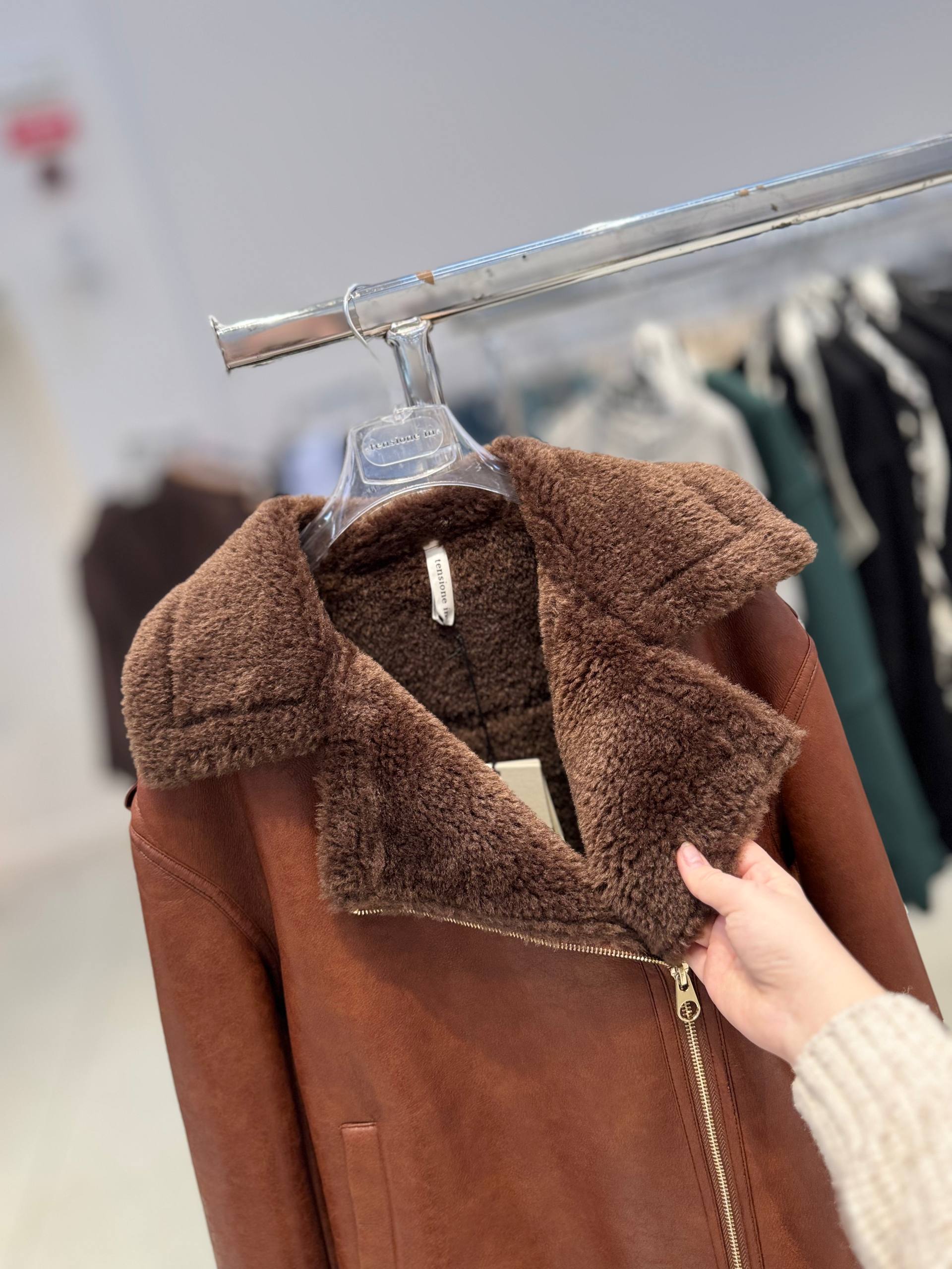 Фото Tensione in