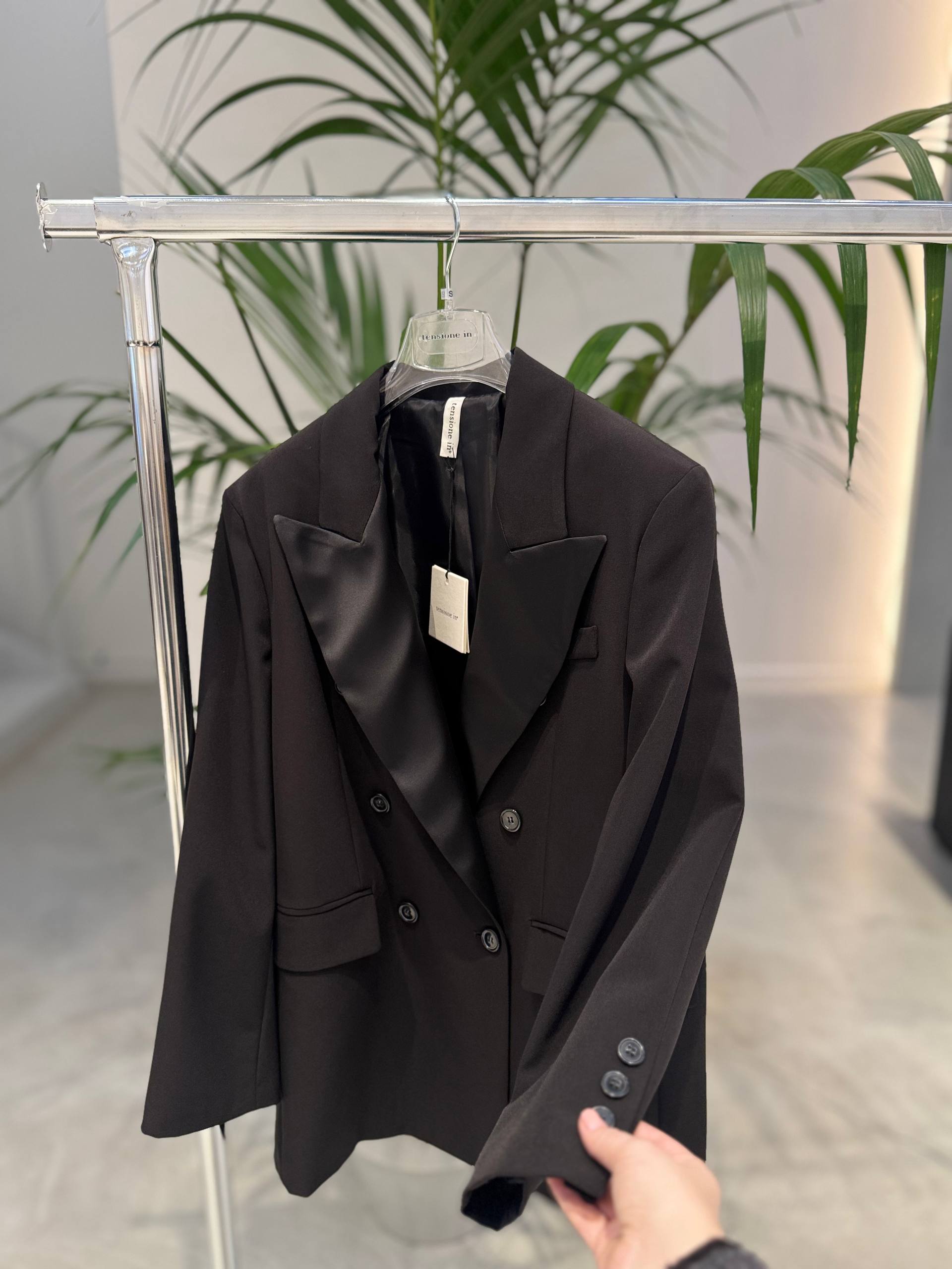 Фото Tensione in