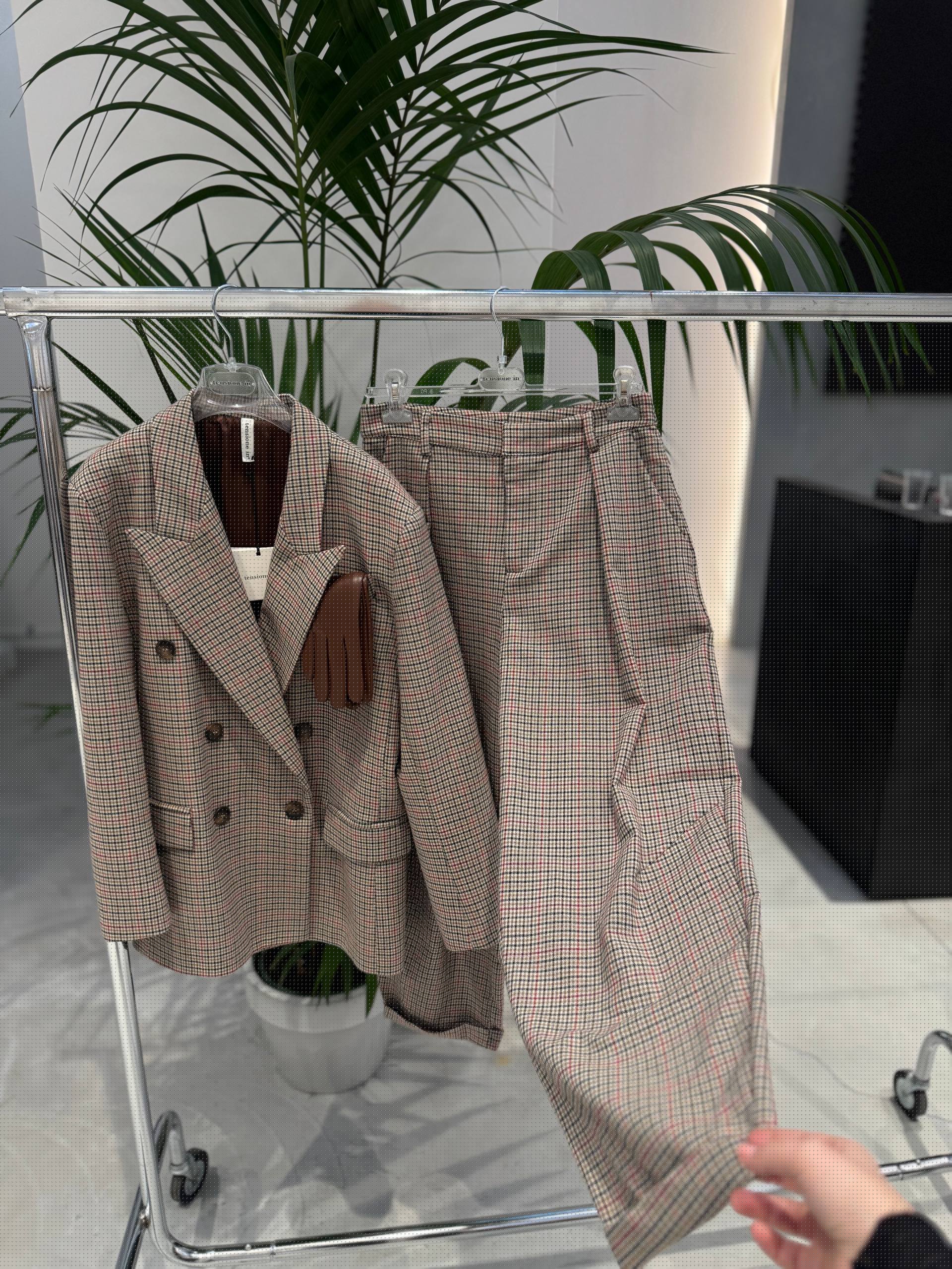 Фото Tensione in