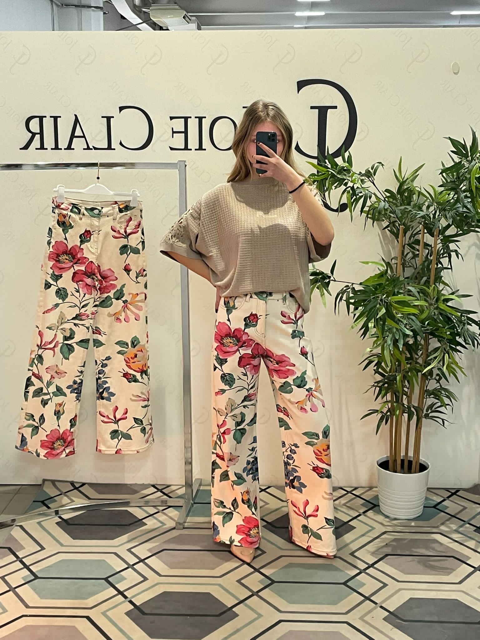 Фото Joie Clair (J-Clair)