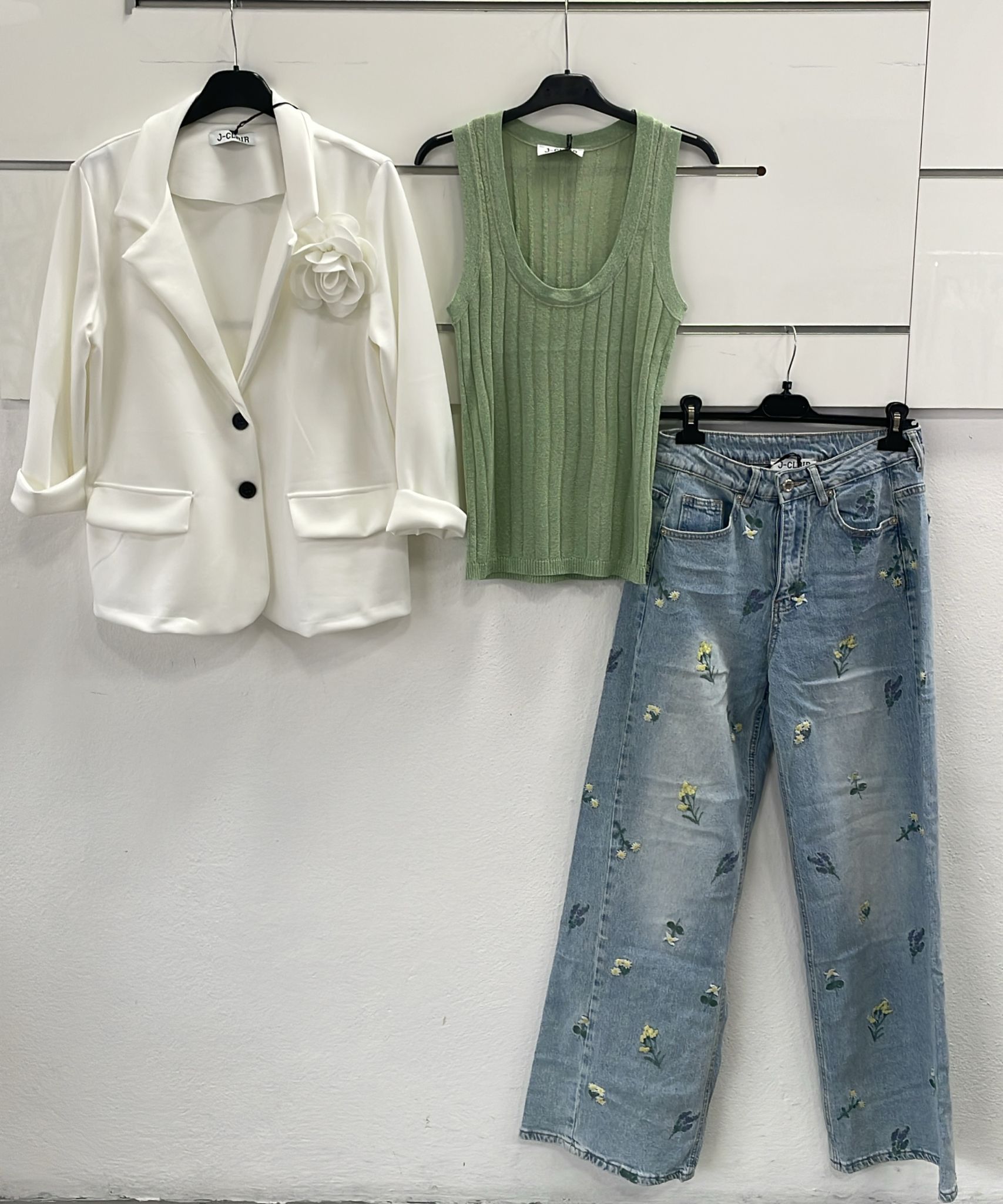 Фото Joie Clair (J-Clair)