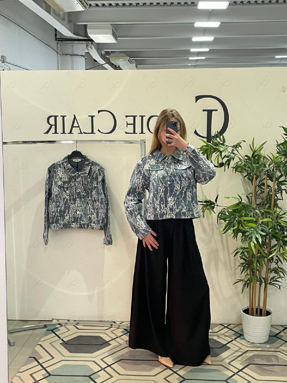 Фото Joie Clair (J-Clair)