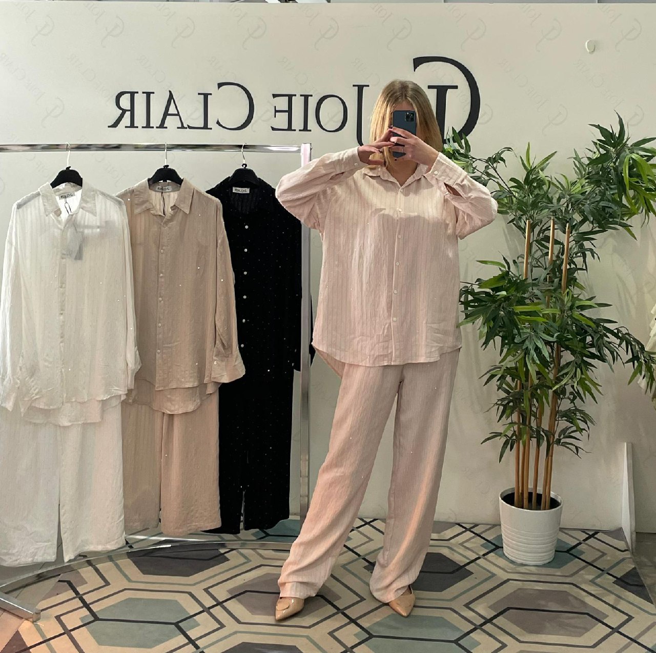 Фото Joie Clair (J-Clair)